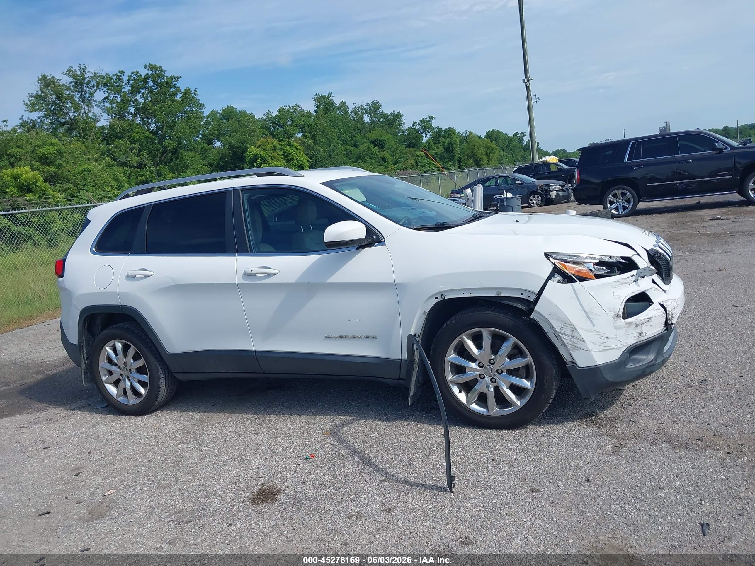 2015 Jeep Cherokee Limited White vin: 1C4PJLDB1FW621150