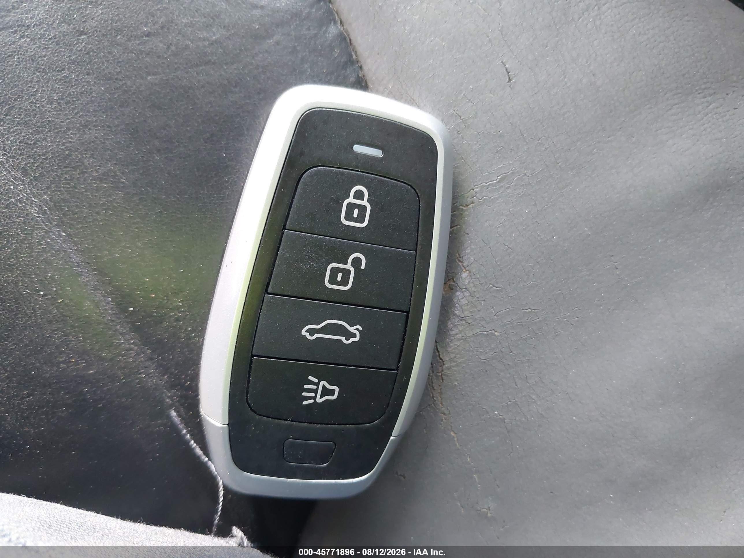 2014 Jeep Cherokee Limited White vin: 1C4PJLDB2EW199565