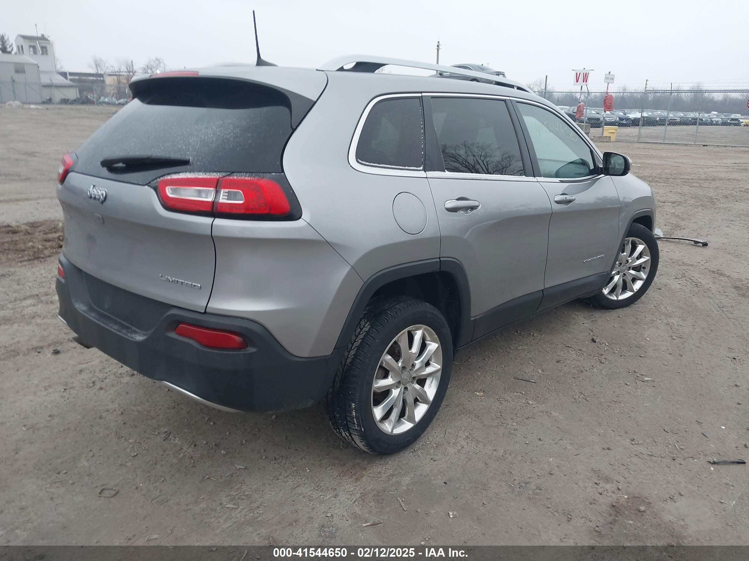 2017 Jeep Cherokee Limited Fwd Gray vin: 1C4PJLDB2HW517656