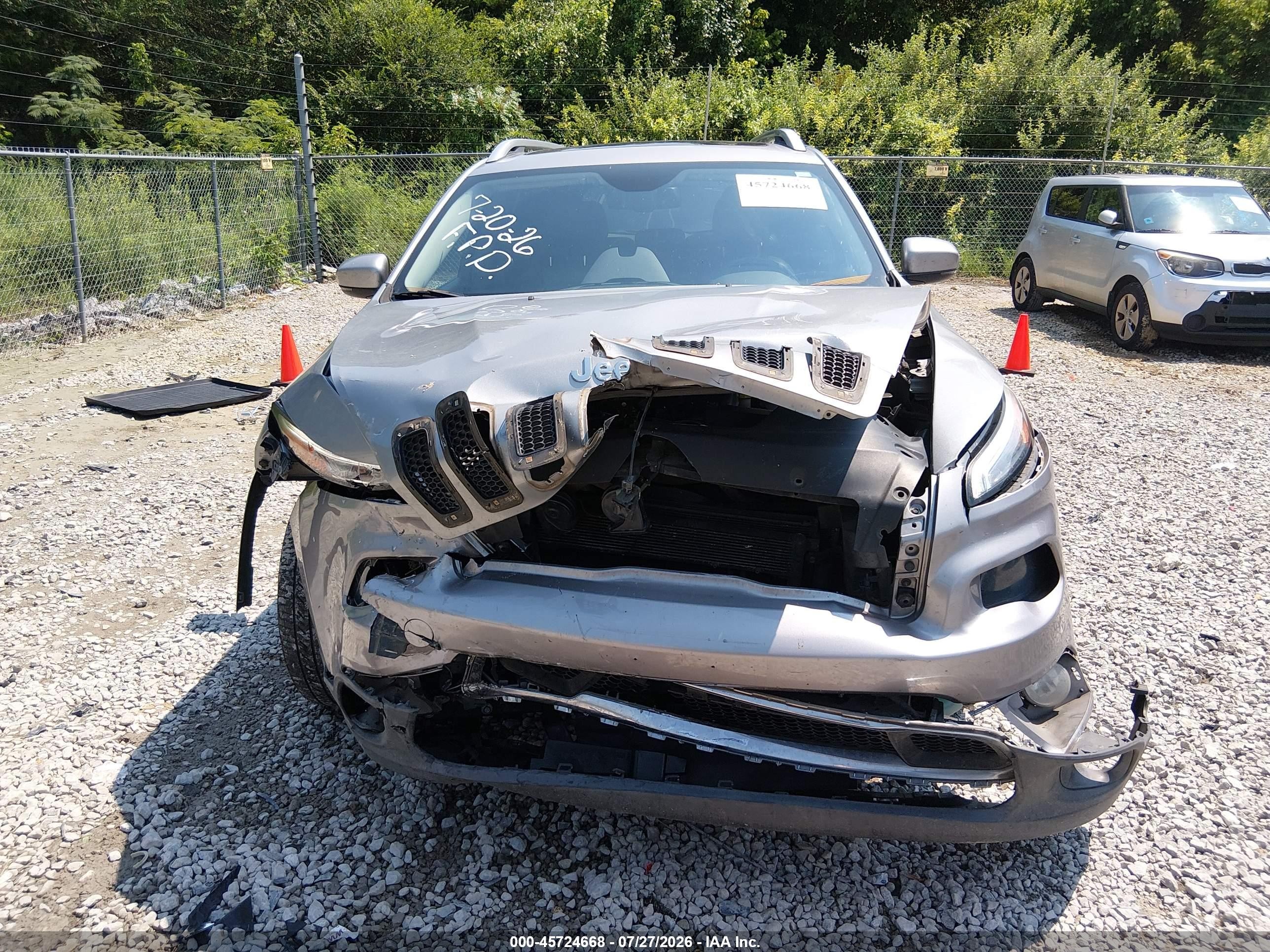 2014 Jeep Cherokee Limited Silver vin: 1C4PJLDB3EW160712