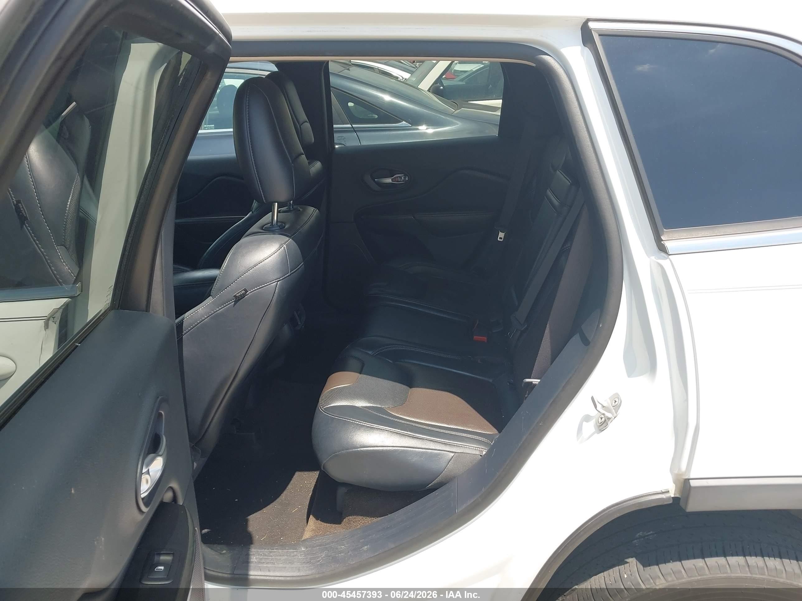2014 Jeep Cherokee Limited White vin: 1C4PJLDB3EW181415