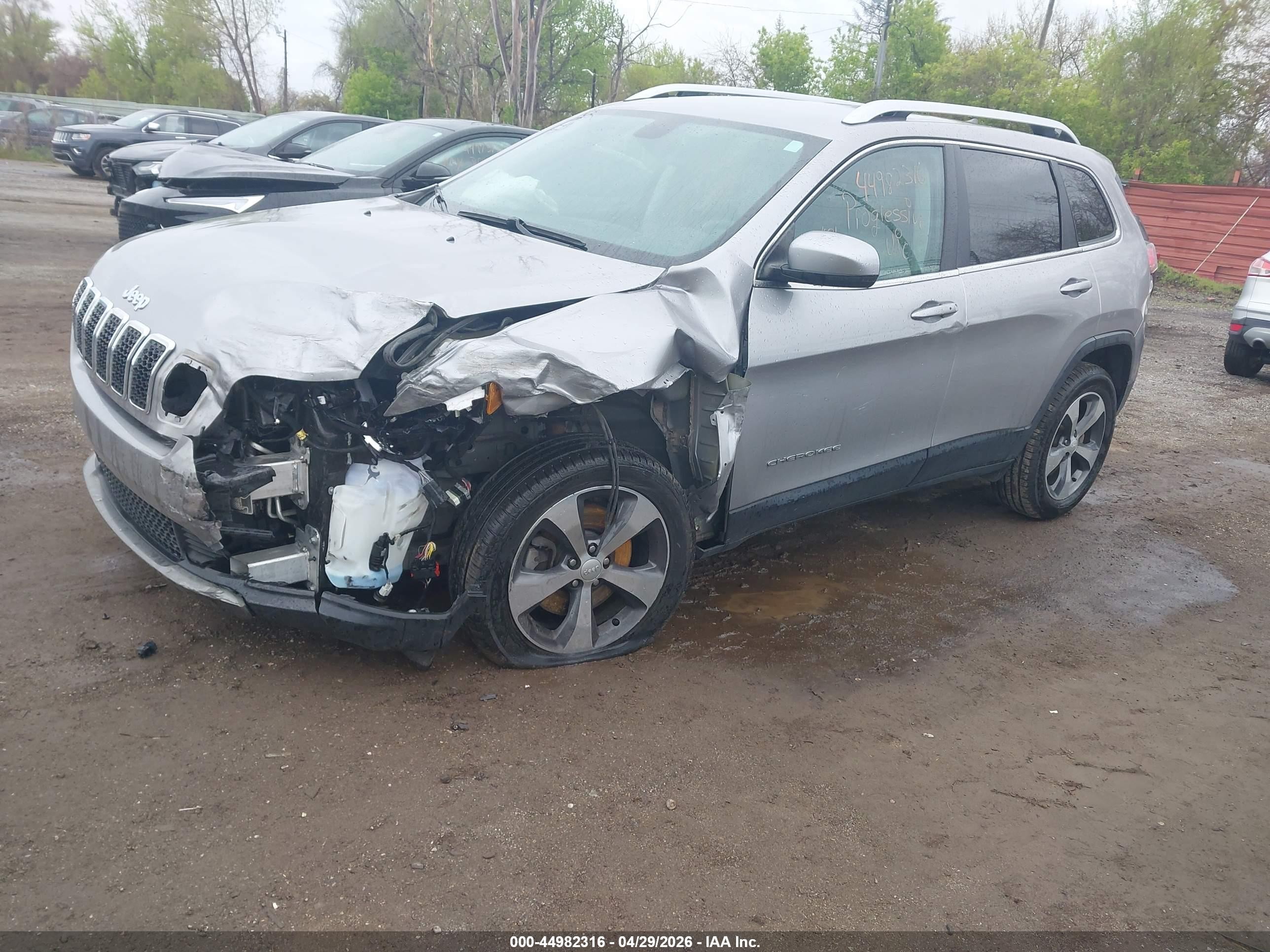 2019 Jeep Cherokee Limited Fwd Silver vin: 1C4PJLDB3KD387213