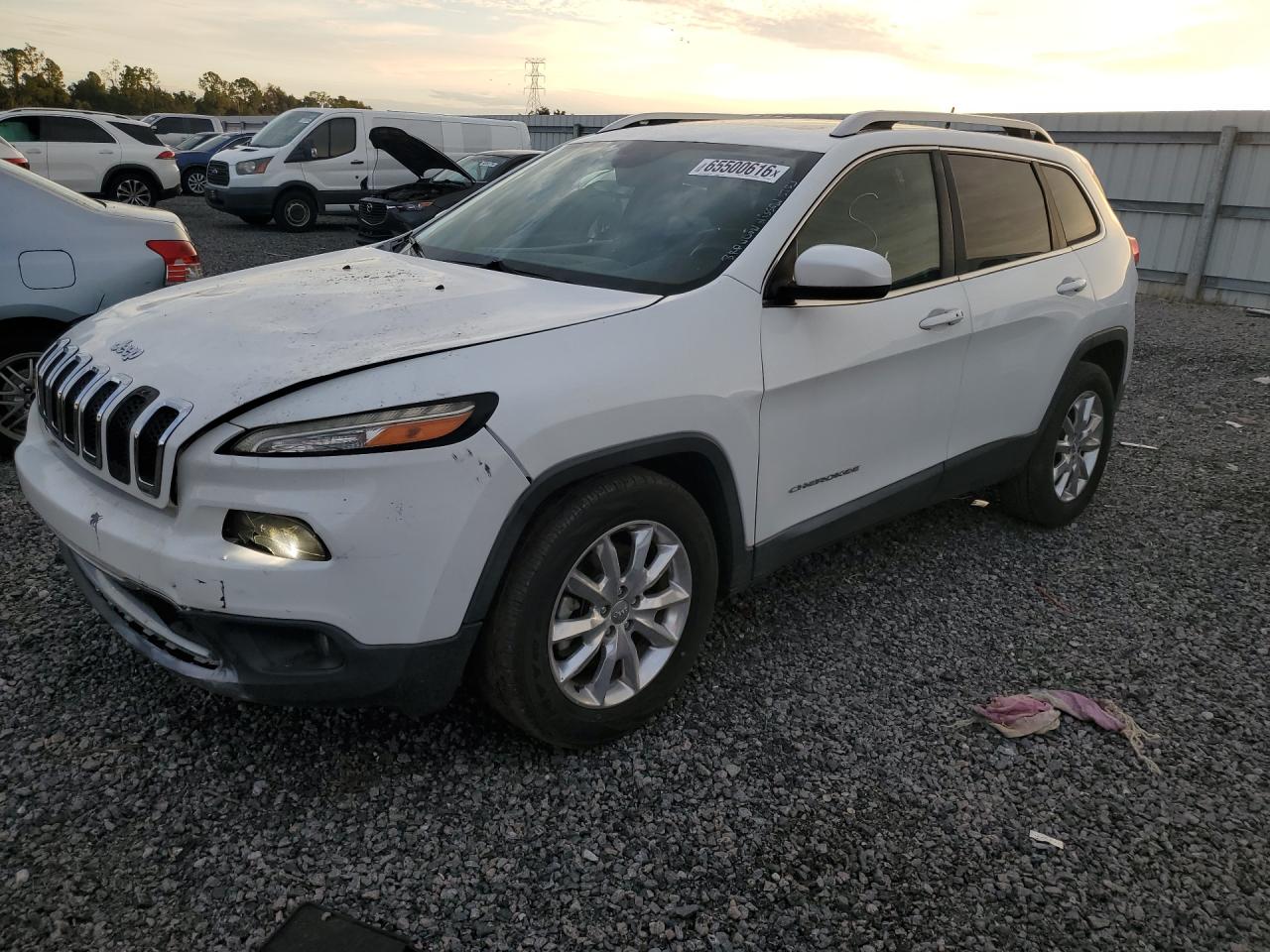 2015 Jeep Cherokee Limited White vin: 1C4PJLDB4FW670438