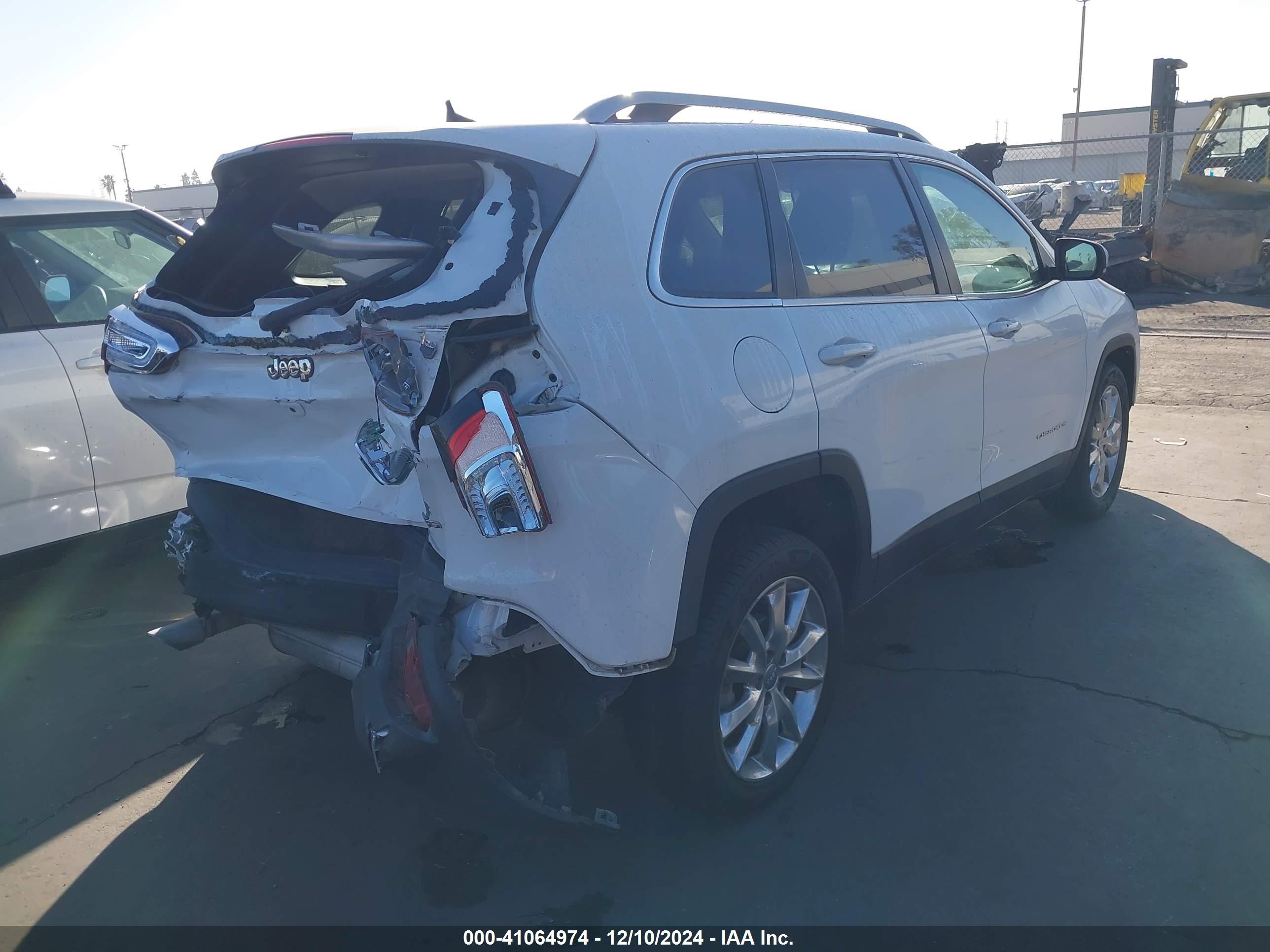 2017 Jeep Cherokee Limited Fwd White vin: 1C4PJLDB7HW534369