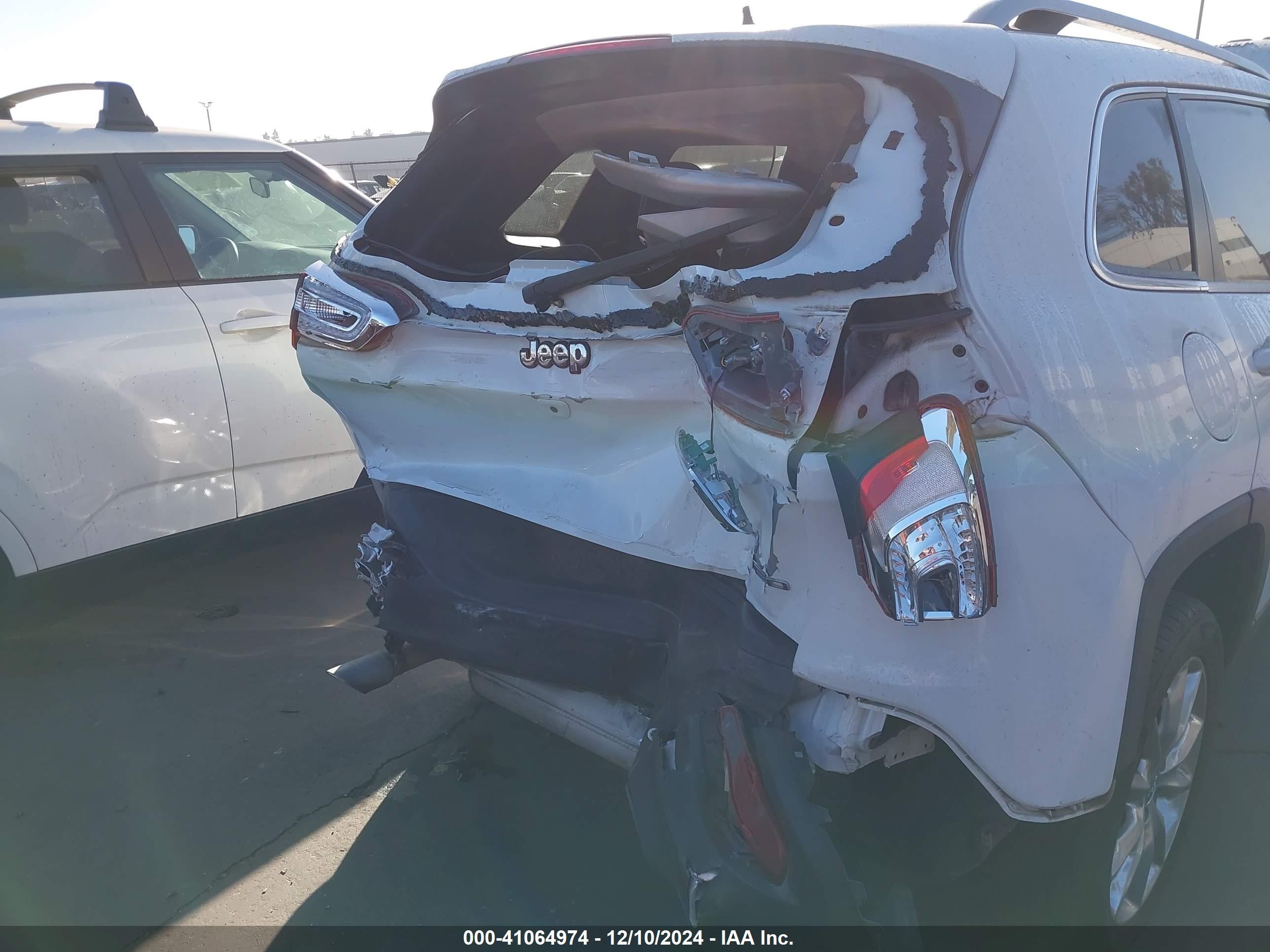 2017 Jeep Cherokee Limited Fwd White vin: 1C4PJLDB7HW534369