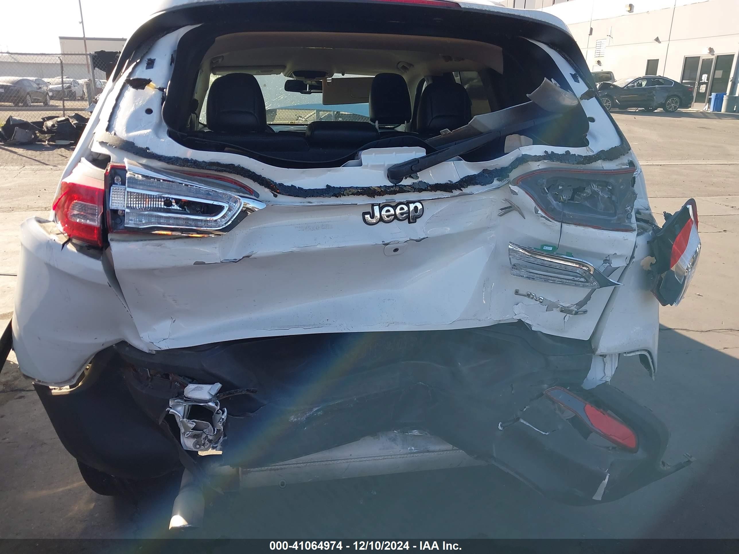 2017 Jeep Cherokee Limited Fwd White vin: 1C4PJLDB7HW534369