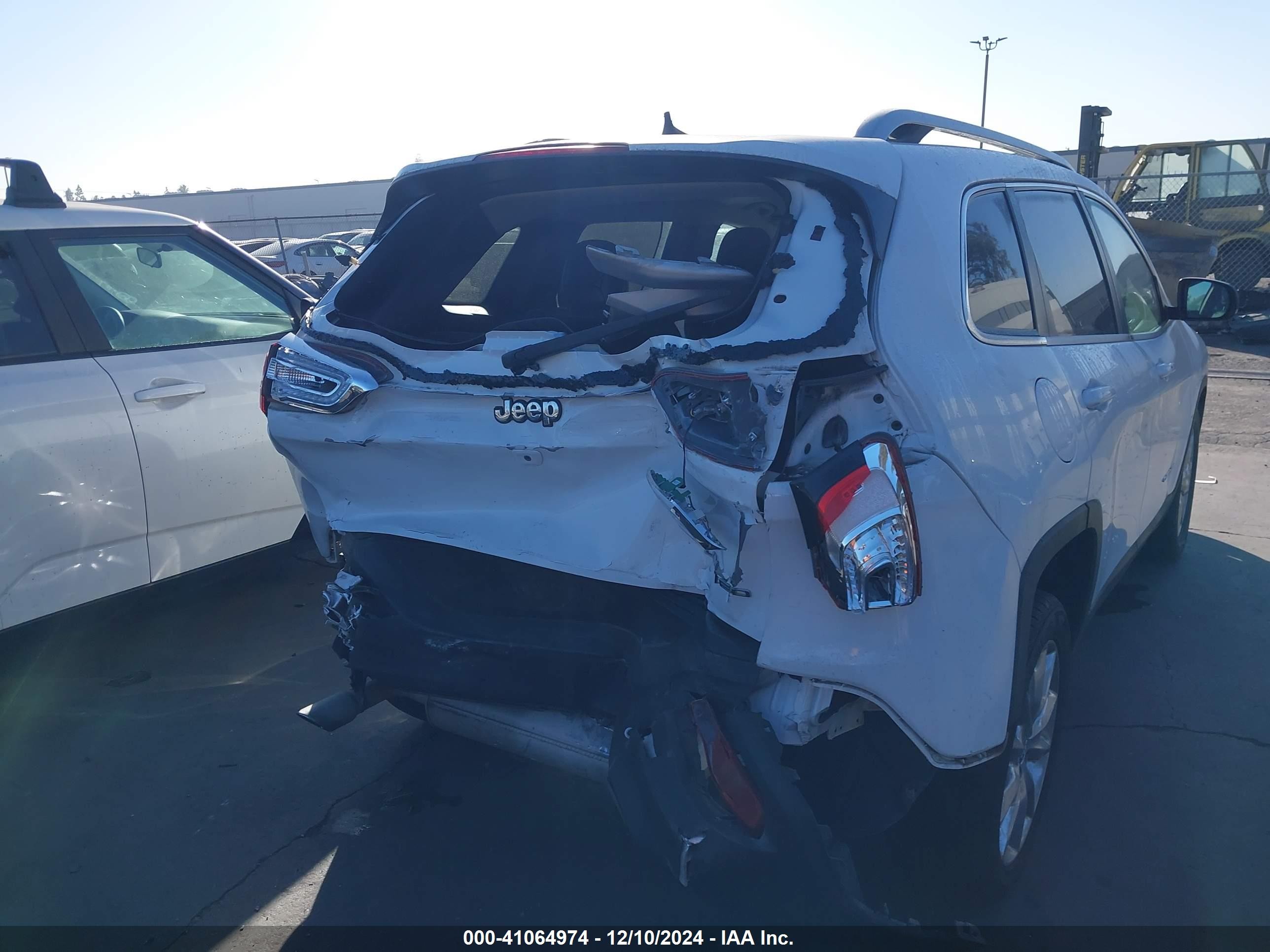 2017 Jeep Cherokee Limited Fwd White vin: 1C4PJLDB7HW534369