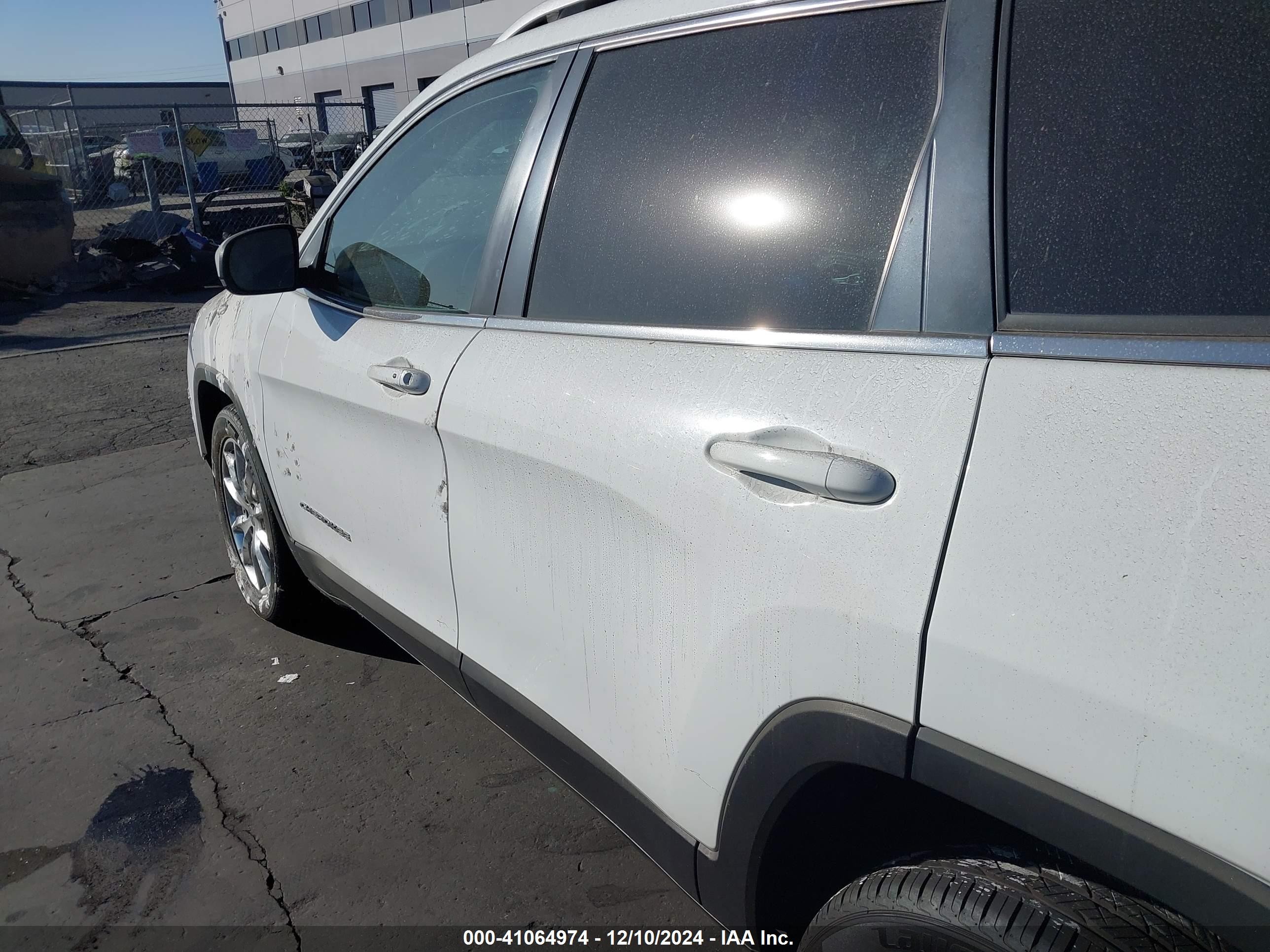 2017 Jeep Cherokee Limited Fwd White vin: 1C4PJLDB7HW534369