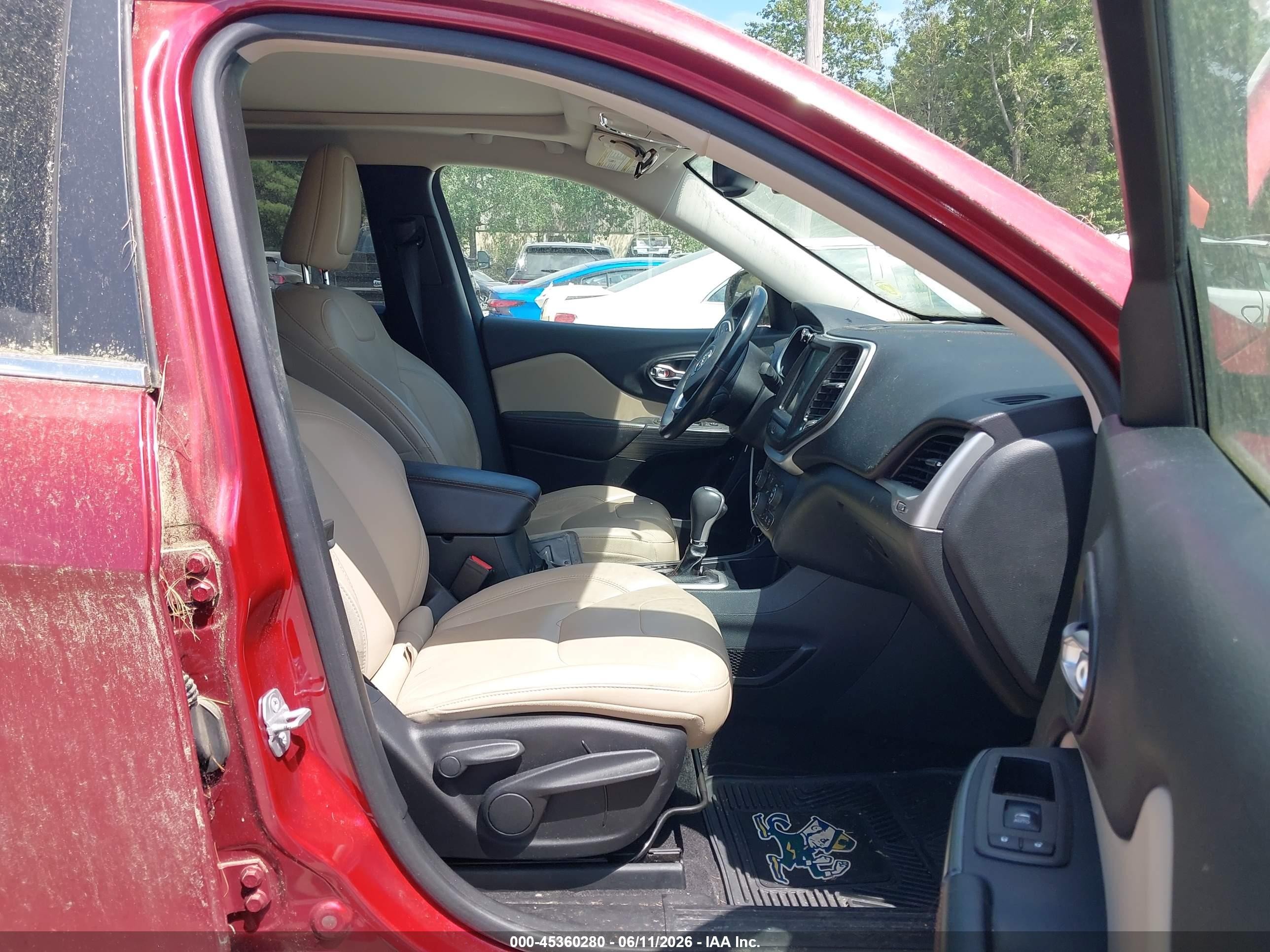 2015 Jeep Cherokee Limited Red vin: 1C4PJLDB8FW637961