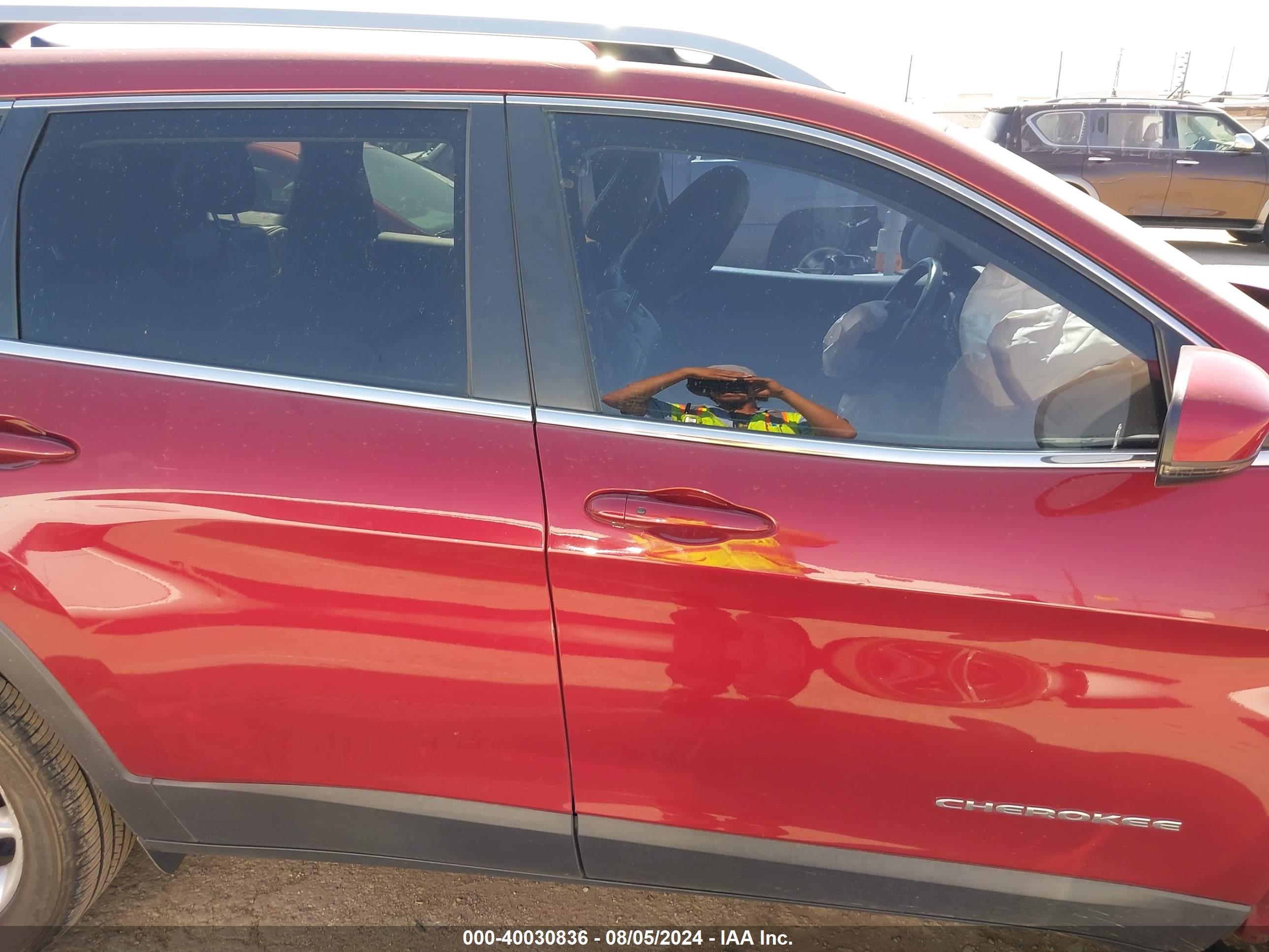 2017 Jeep Cherokee Limited Fwd Red vin: 1C4PJLDB8HW522280