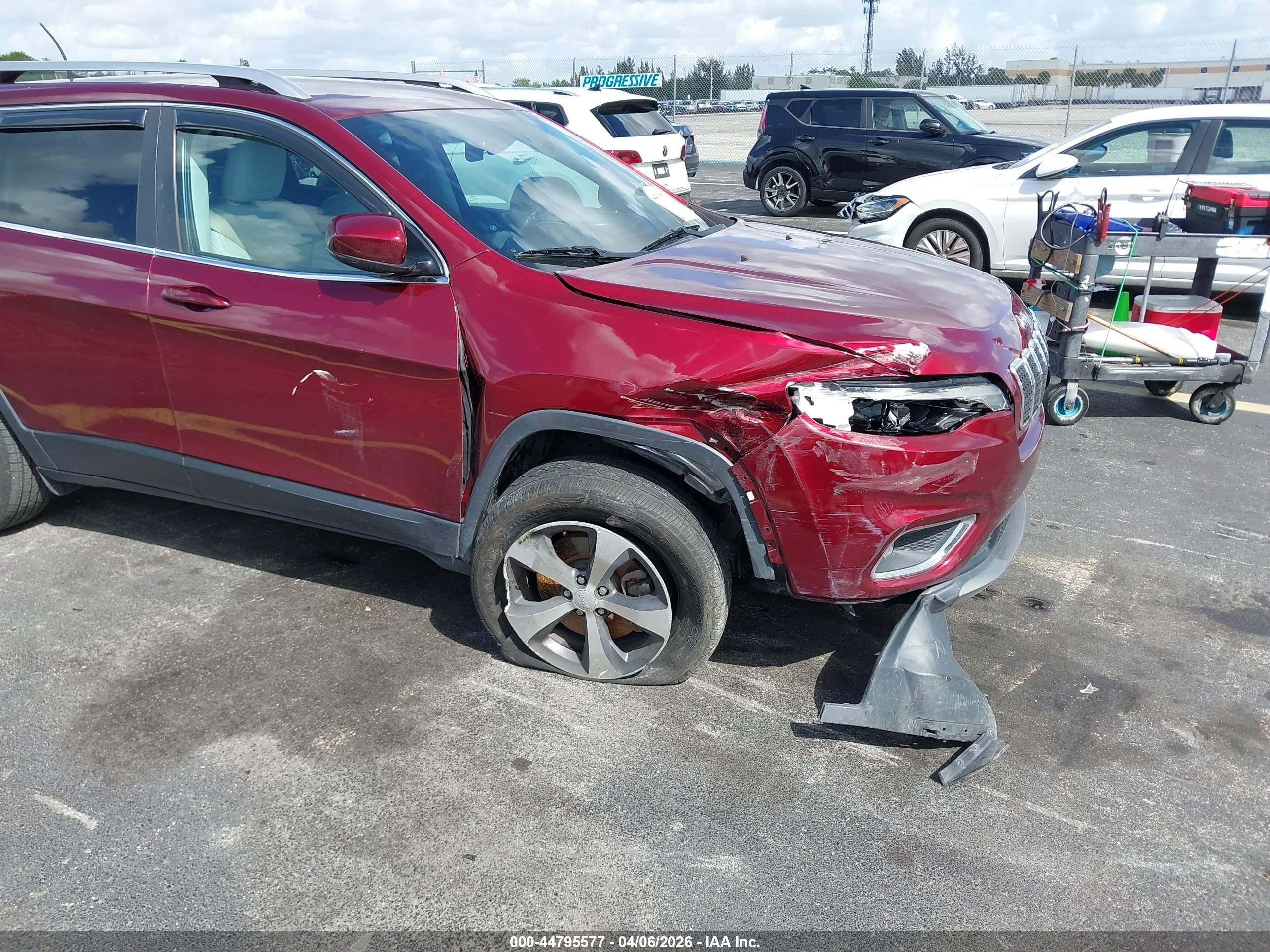 2019 Jeep Cherokee Limited Fwd Red vin: 1C4PJLDB9KD296611