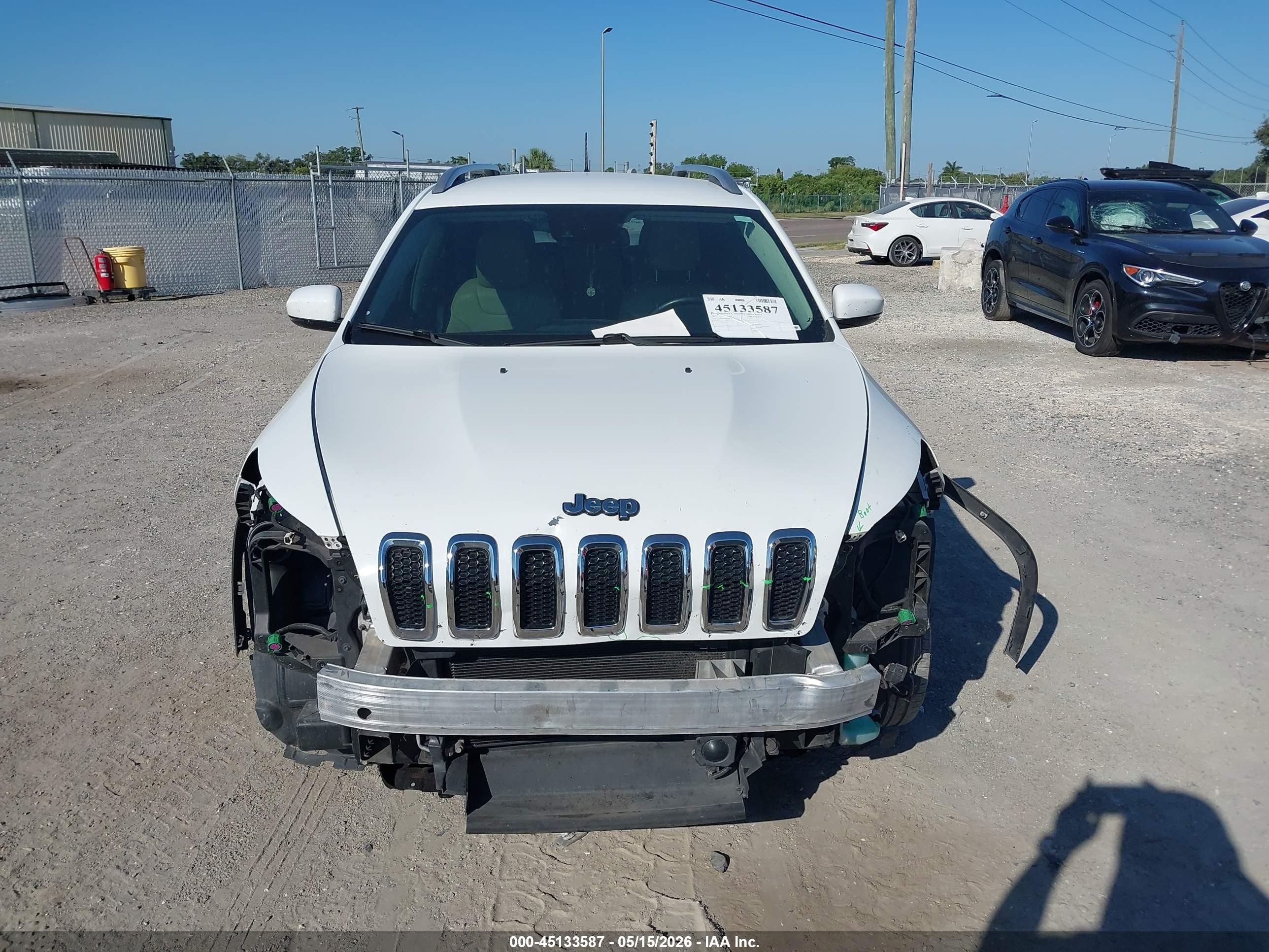 2017 Jeep Cherokee Limited Fwd White vin: 1C4PJLDS1HW602892