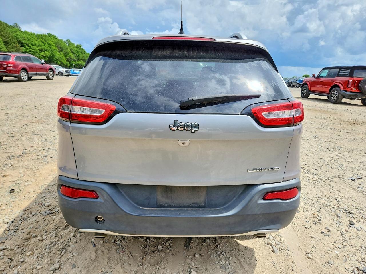 2014 Jeep Cherokee Limited Silver vin: 1C4PJLDS2EW148499