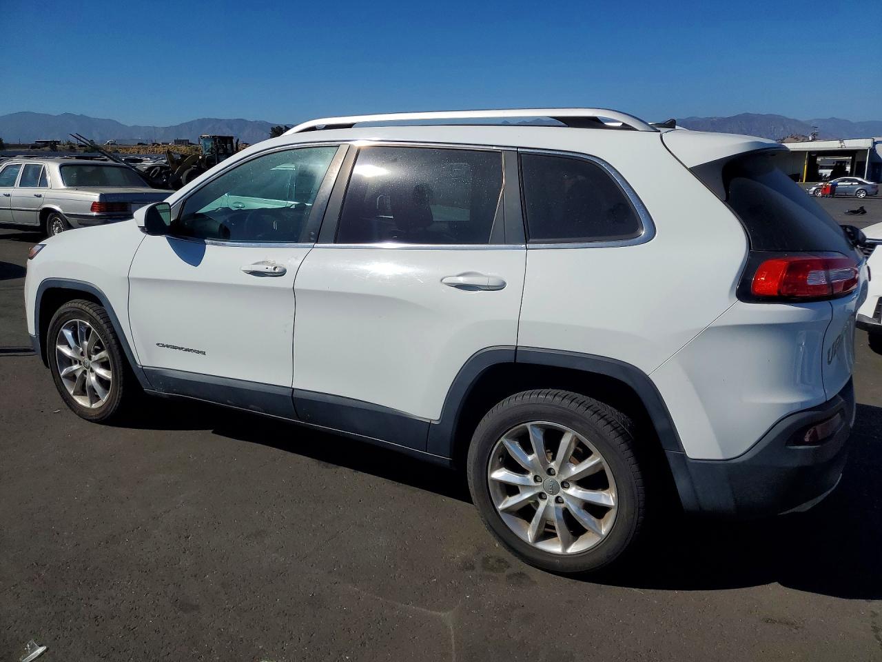 2015 Jeep Cherokee Limited White vin: 1C4PJLDS2FW525432