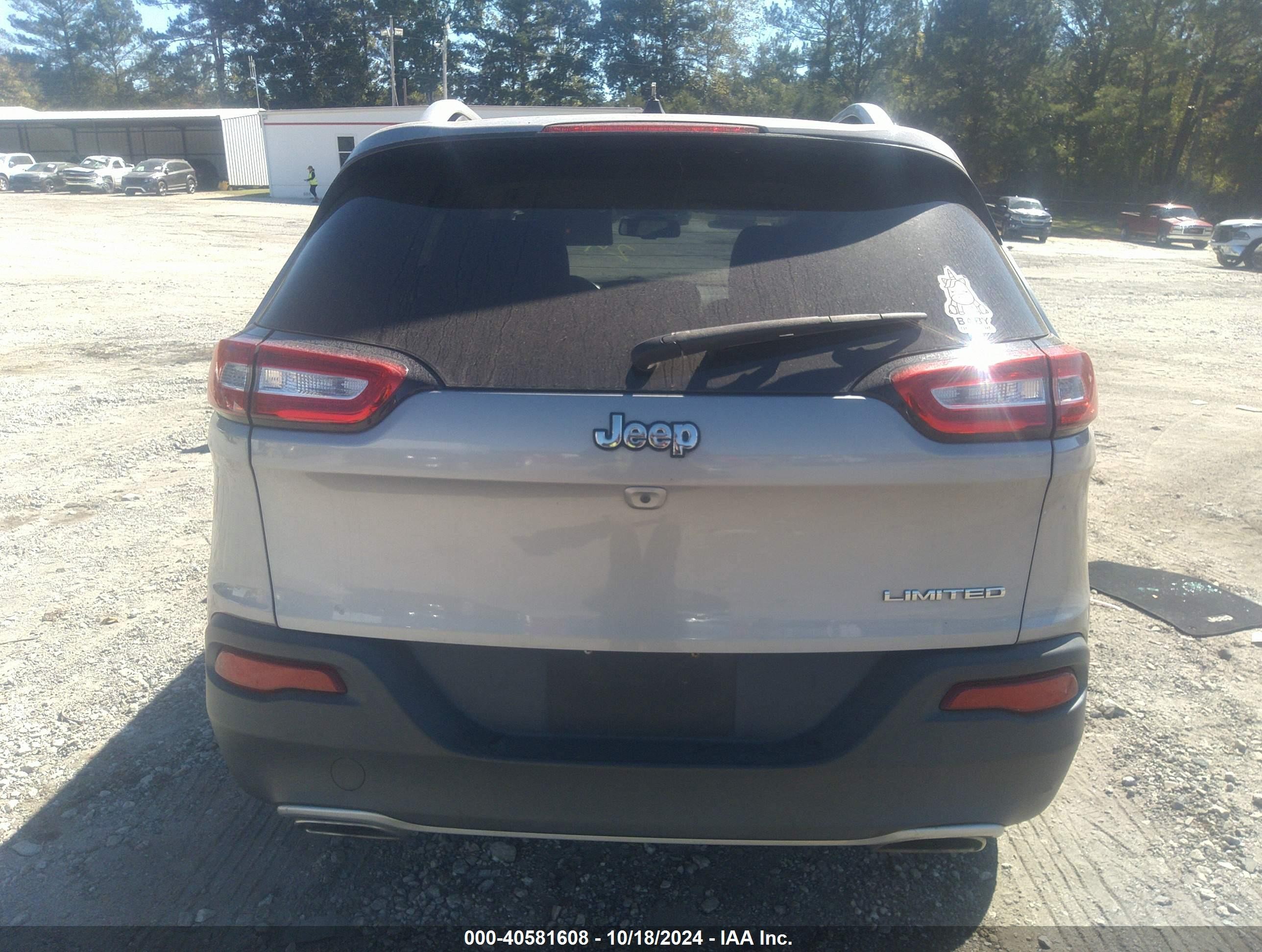 2017 Jeep Cherokee Limited Fwd Silver vin: 1C4PJLDS2HW502493