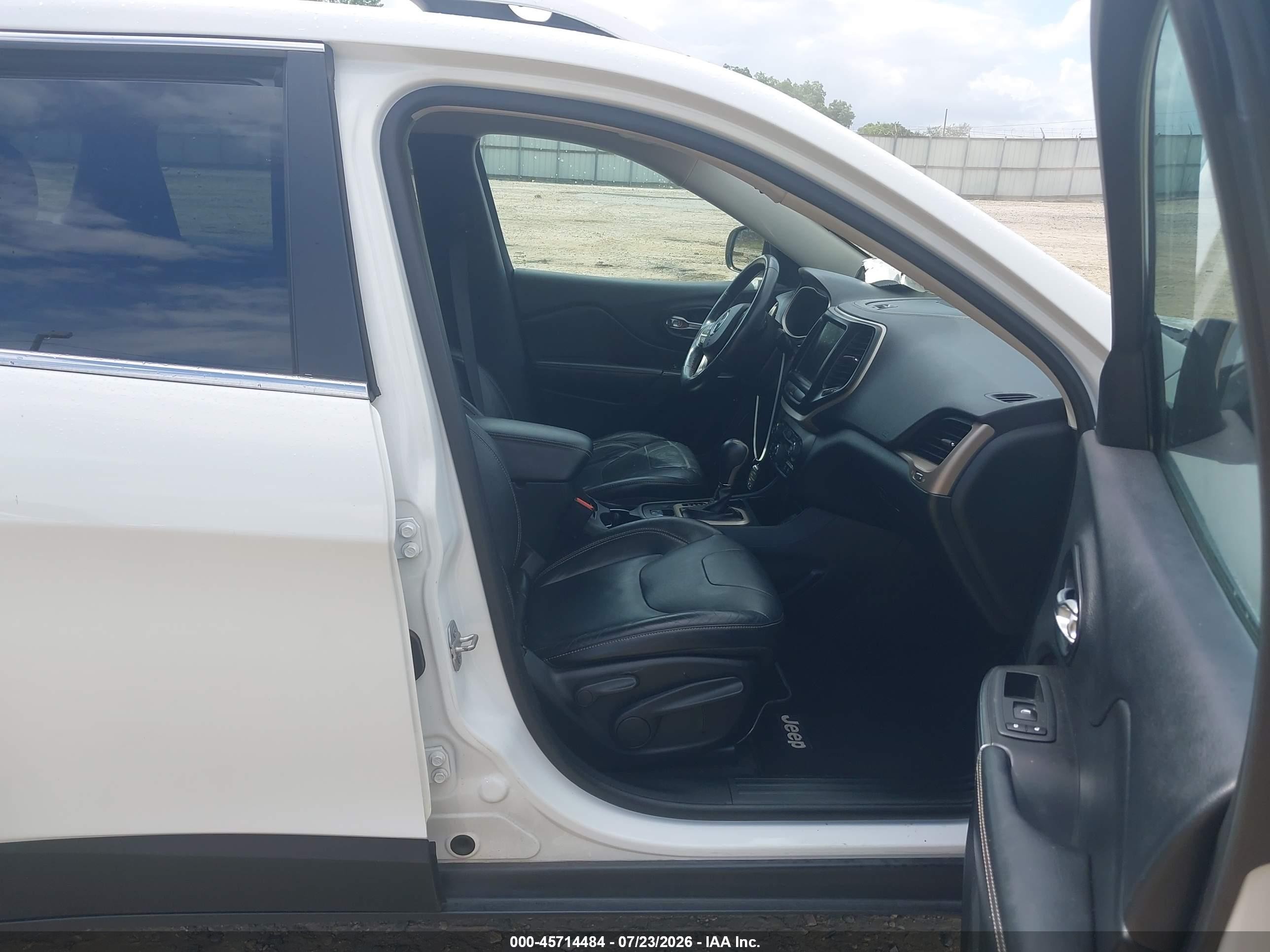 2015 Jeep Cherokee Limited White vin: 1C4PJLDS3FW573571