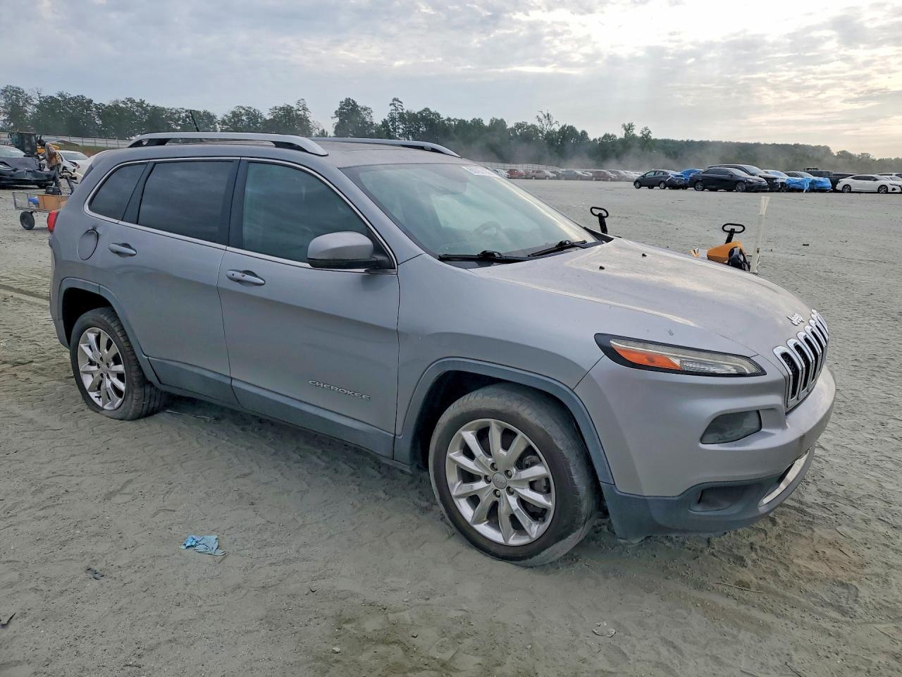 2015 Jeep Cherokee Limited Silver vin: 1C4PJLDS4FW525495