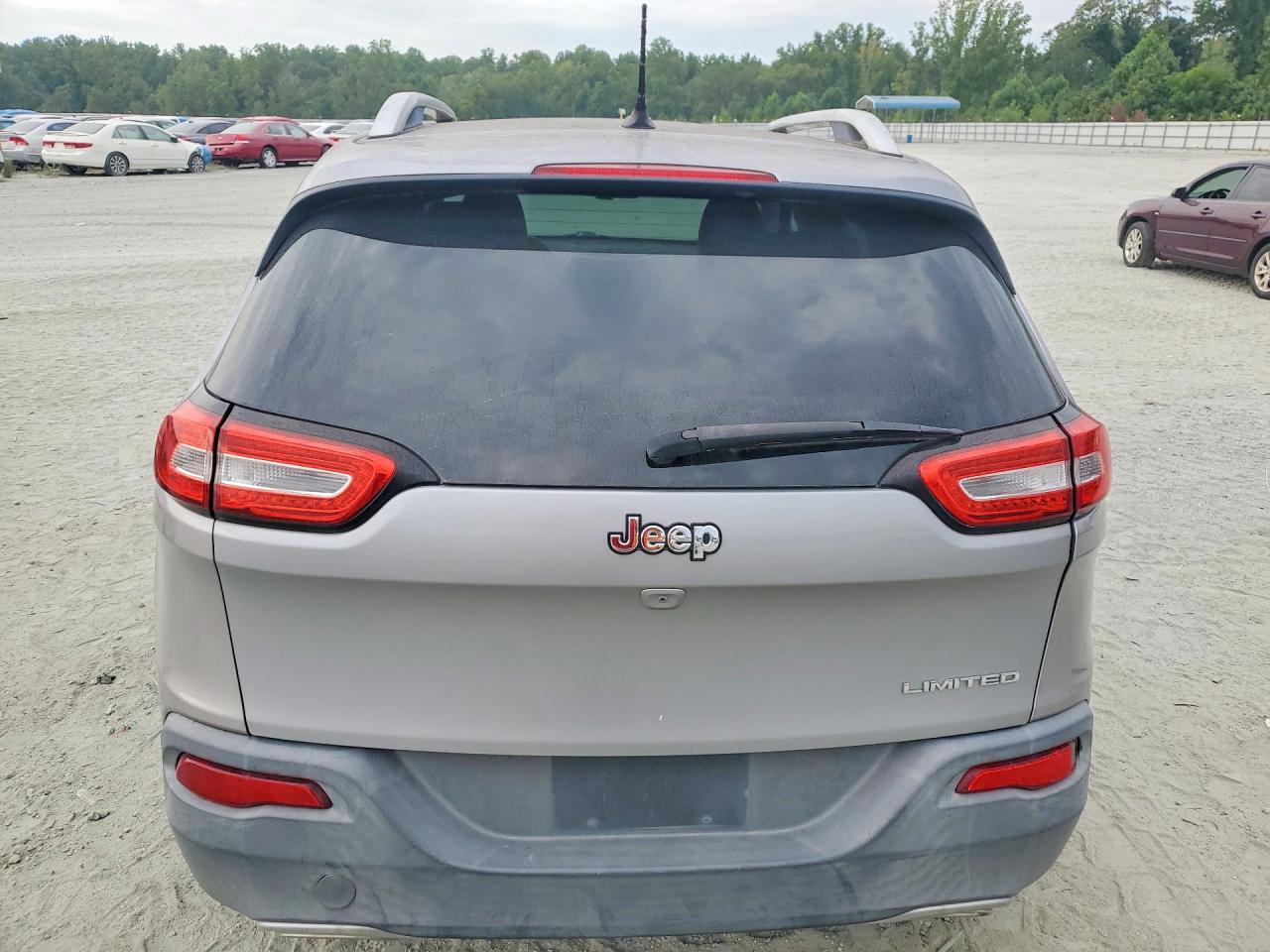 2015 Jeep Cherokee Limited Silver vin: 1C4PJLDS4FW525495