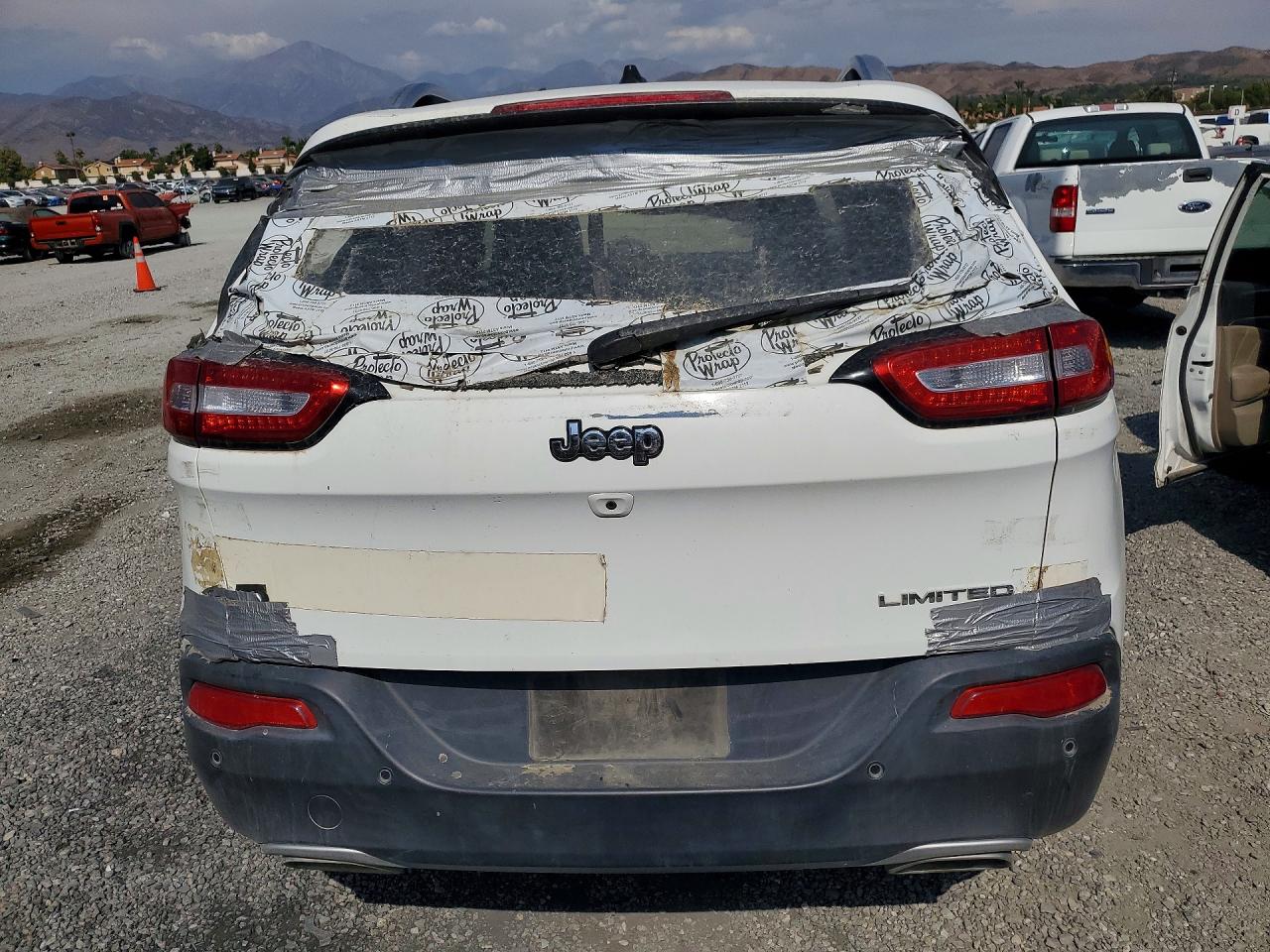 2015 Jeep Cherokee Limited White vin: 1C4PJLDS4FW547075