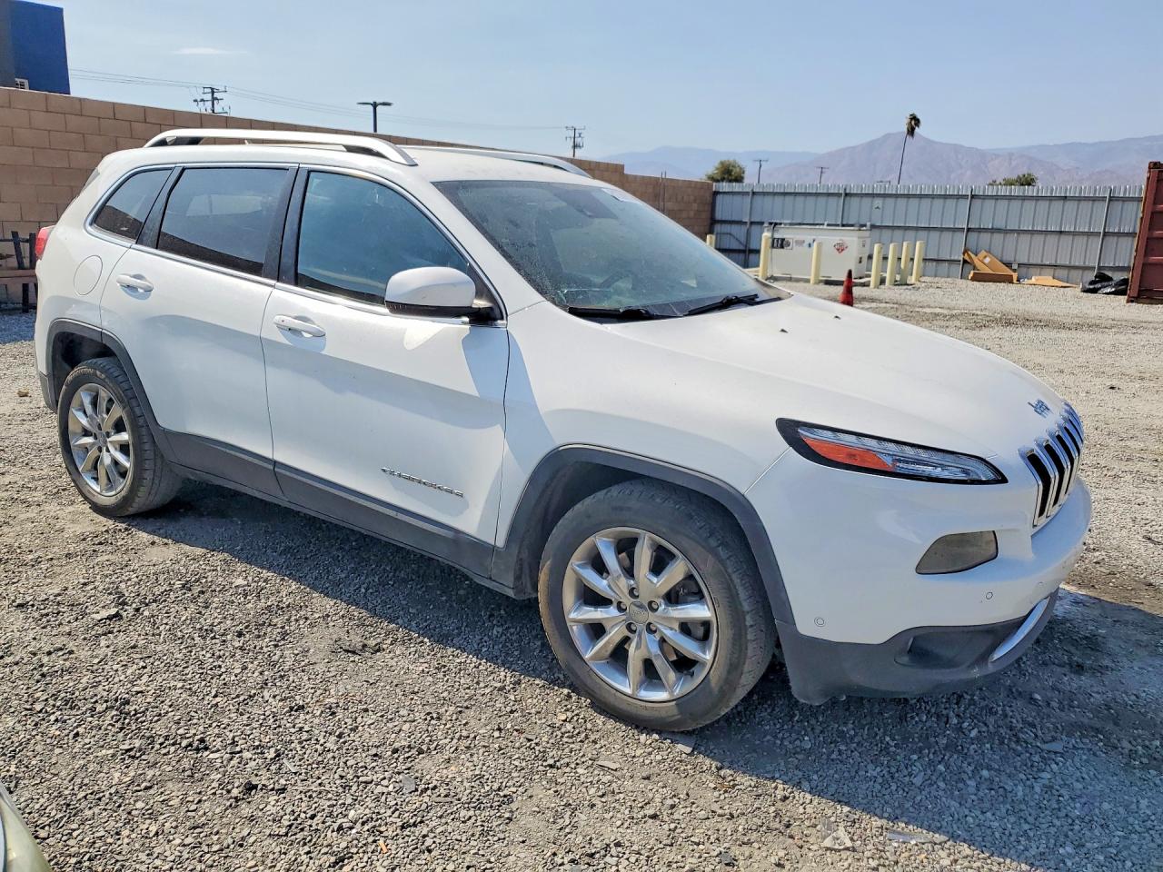 2015 Jeep Cherokee Limited White vin: 1C4PJLDS4FW547075