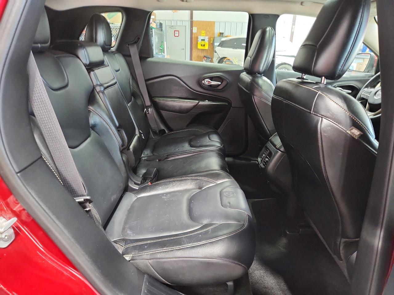 2015 Jeep Cherokee Limited Maroon vin: 1C4PJLDS6FW535588