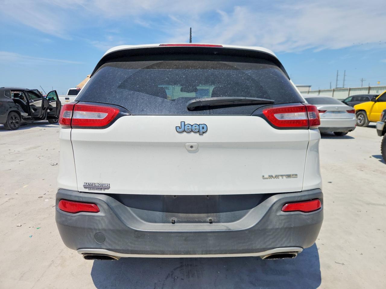 2015 Jeep Cherokee Limited White vin: 1C4PJLDS6FW590378