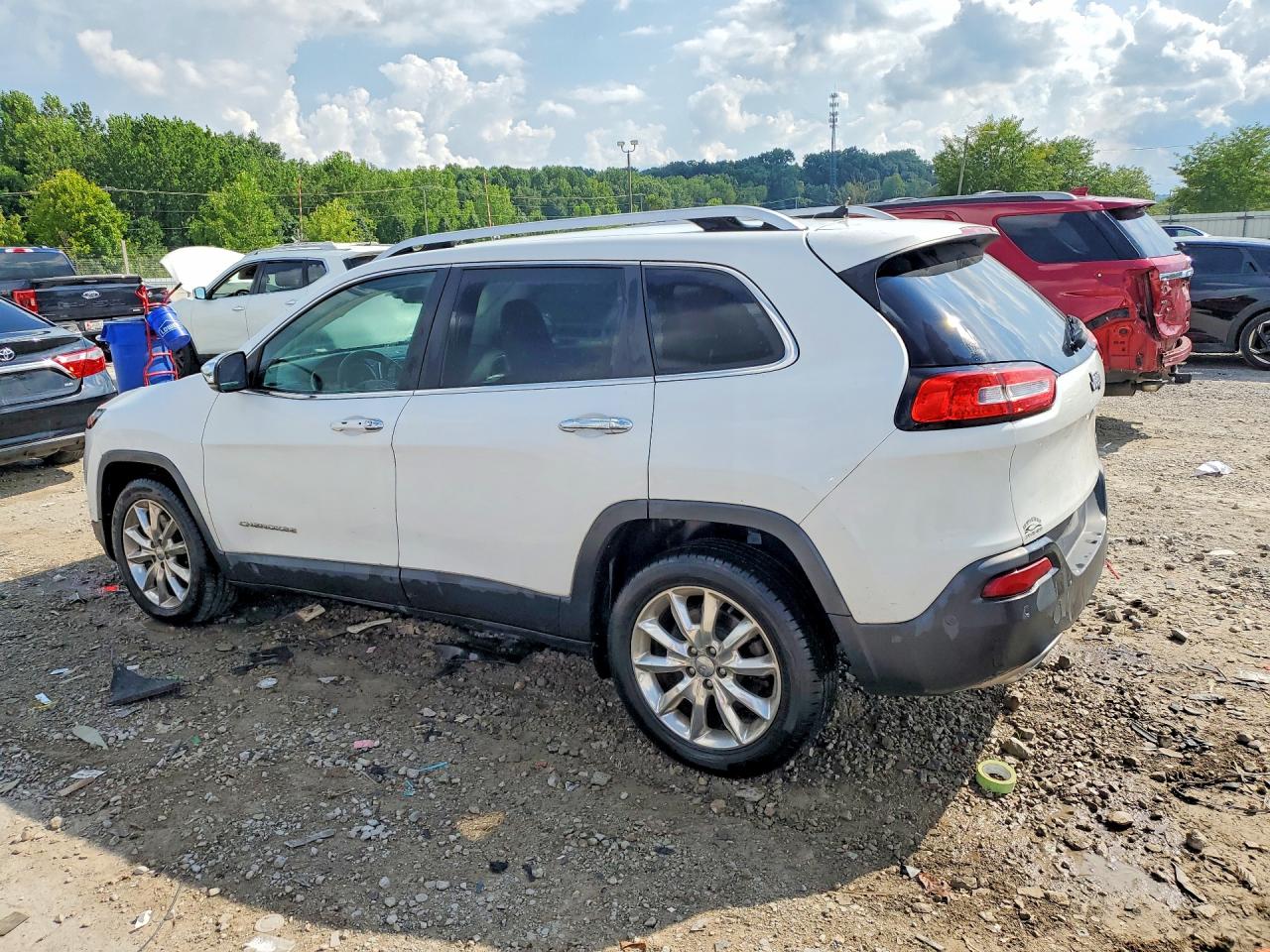 2015 Jeep Cherokee Limited White vin: 1C4PJLDS6FW753563