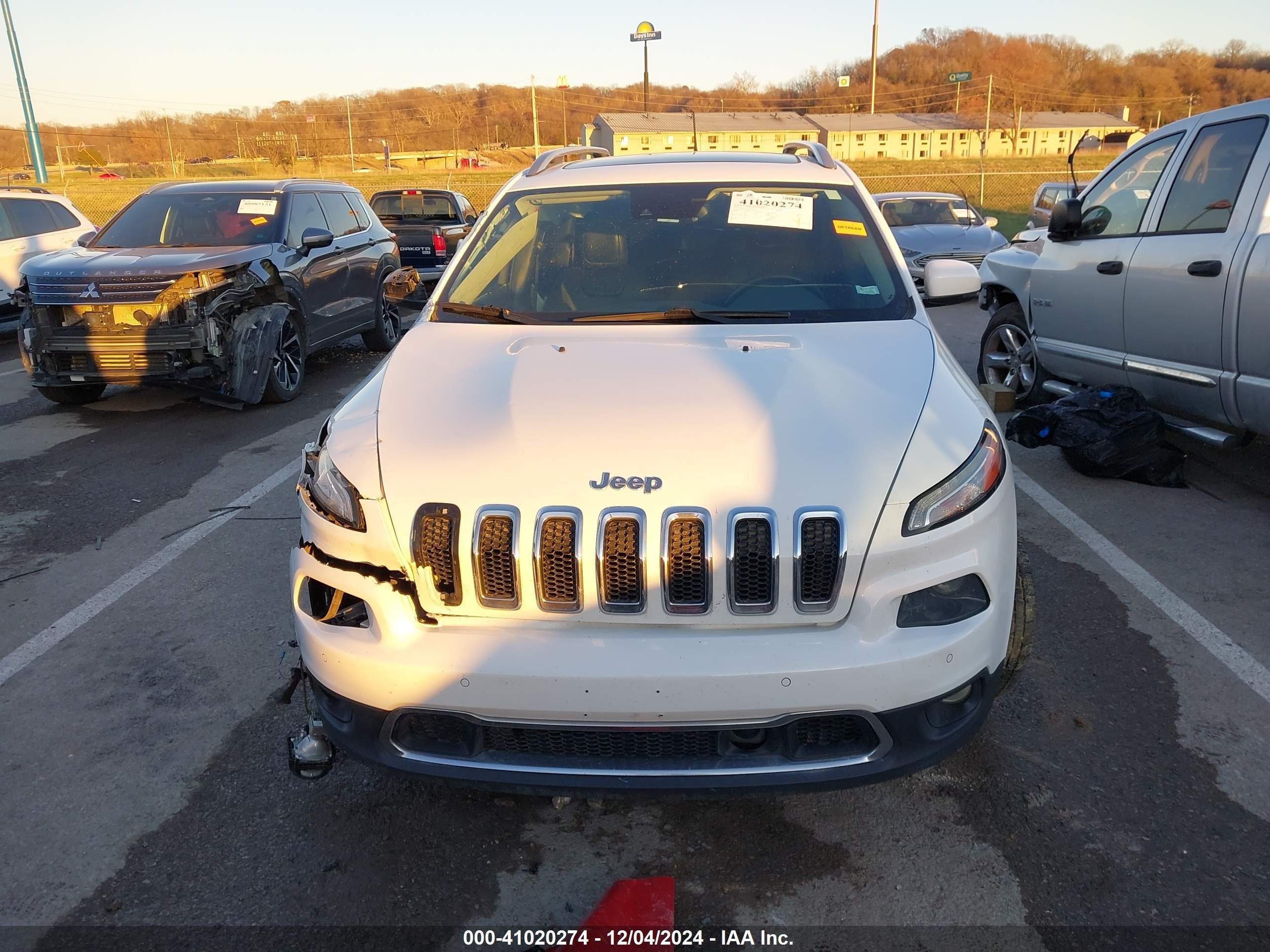 2017 Jeep Cherokee Limited Fwd White vin: 1C4PJLDS6HW508460