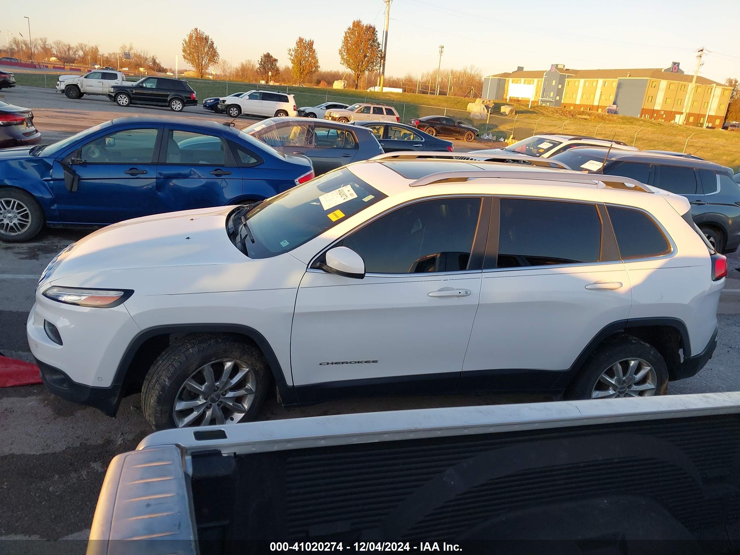 2017 Jeep Cherokee Limited Fwd White vin: 1C4PJLDS6HW508460