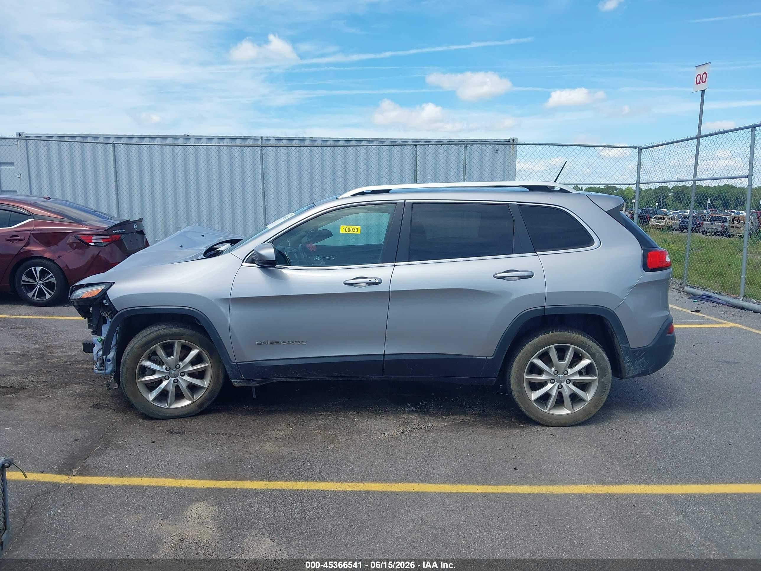 2014 Jeep Cherokee Limited Silver vin: 1C4PJLDS9EW153988