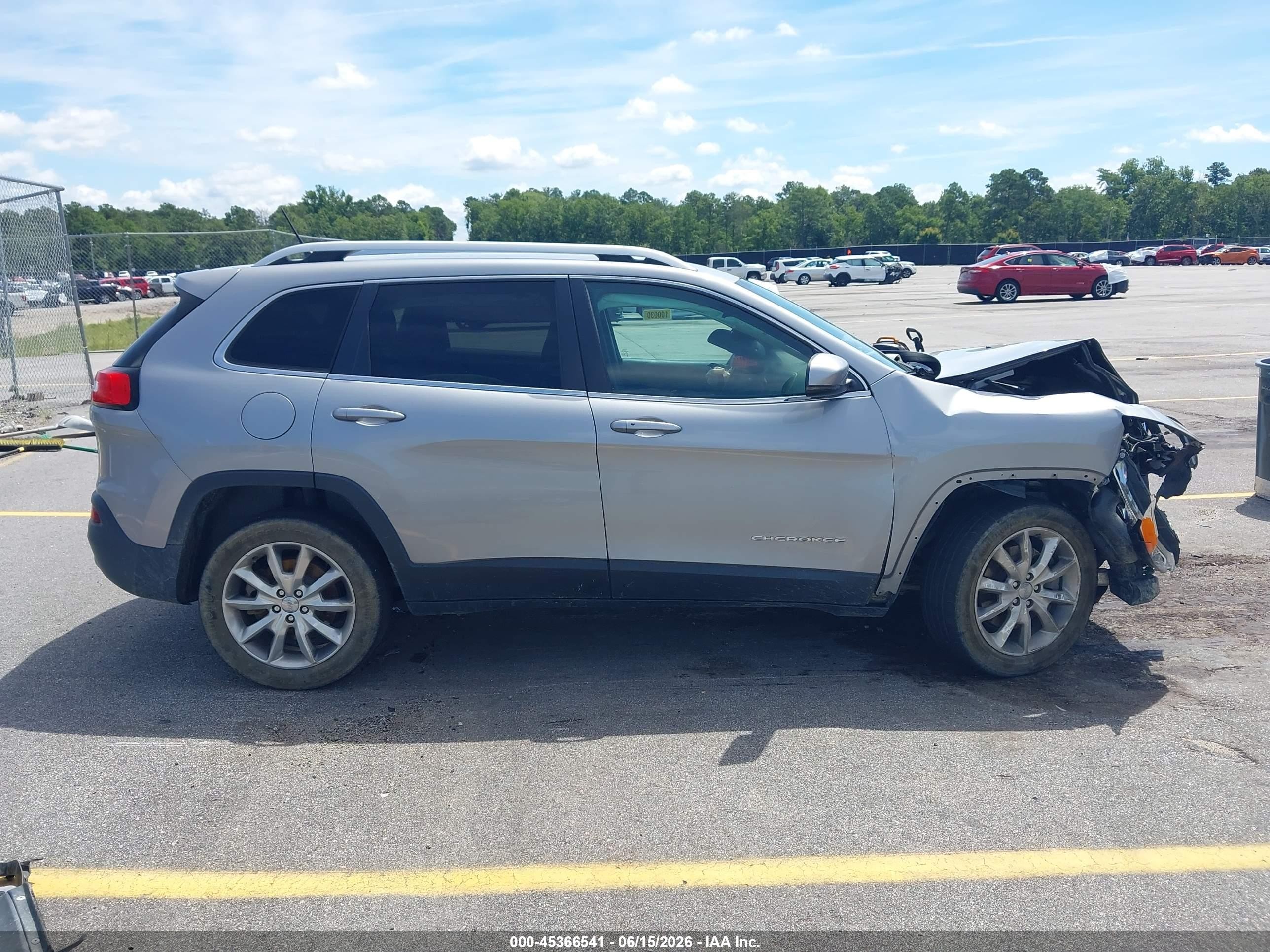 2014 Jeep Cherokee Limited Silver vin: 1C4PJLDS9EW153988