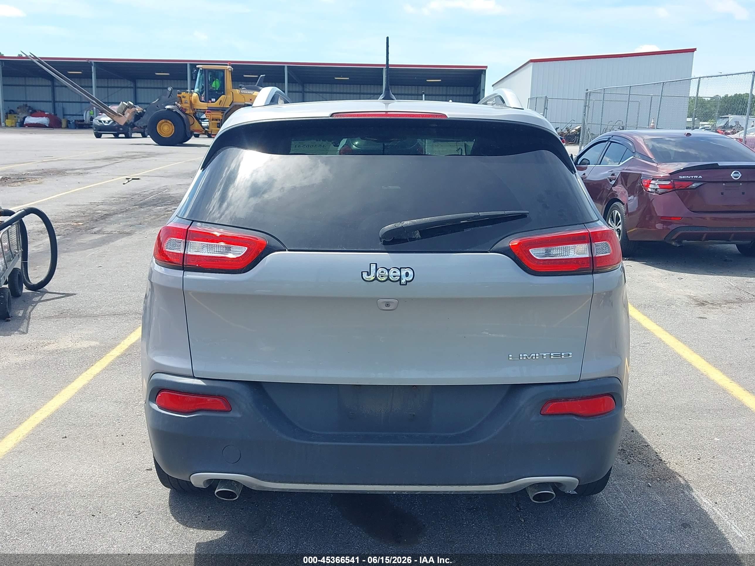 2014 Jeep Cherokee Limited Silver vin: 1C4PJLDS9EW153988