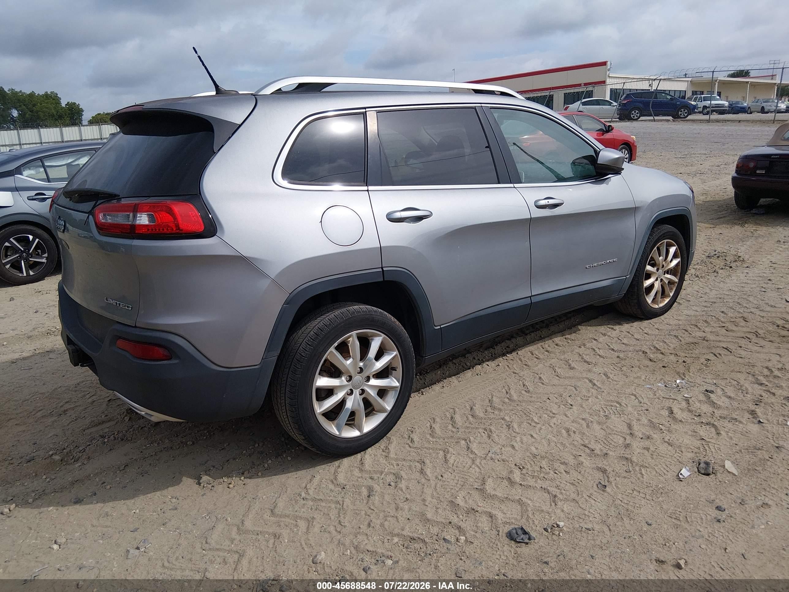2015 Jeep Cherokee Limited Silver vin: 1C4PJLDS9FW531292