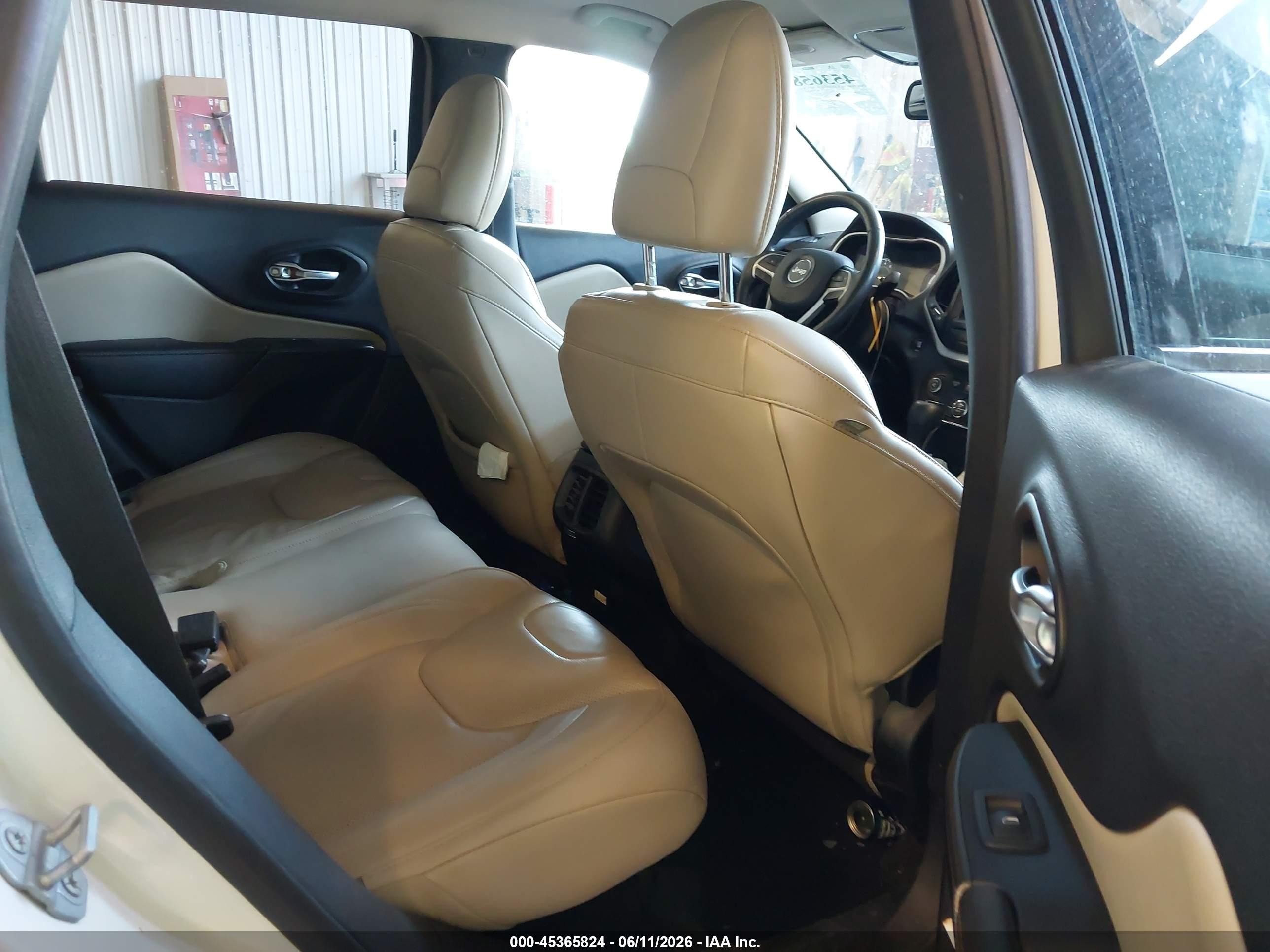 2015 Jeep Cherokee Limited Белый vin: 1C4PJLDS9FW547606