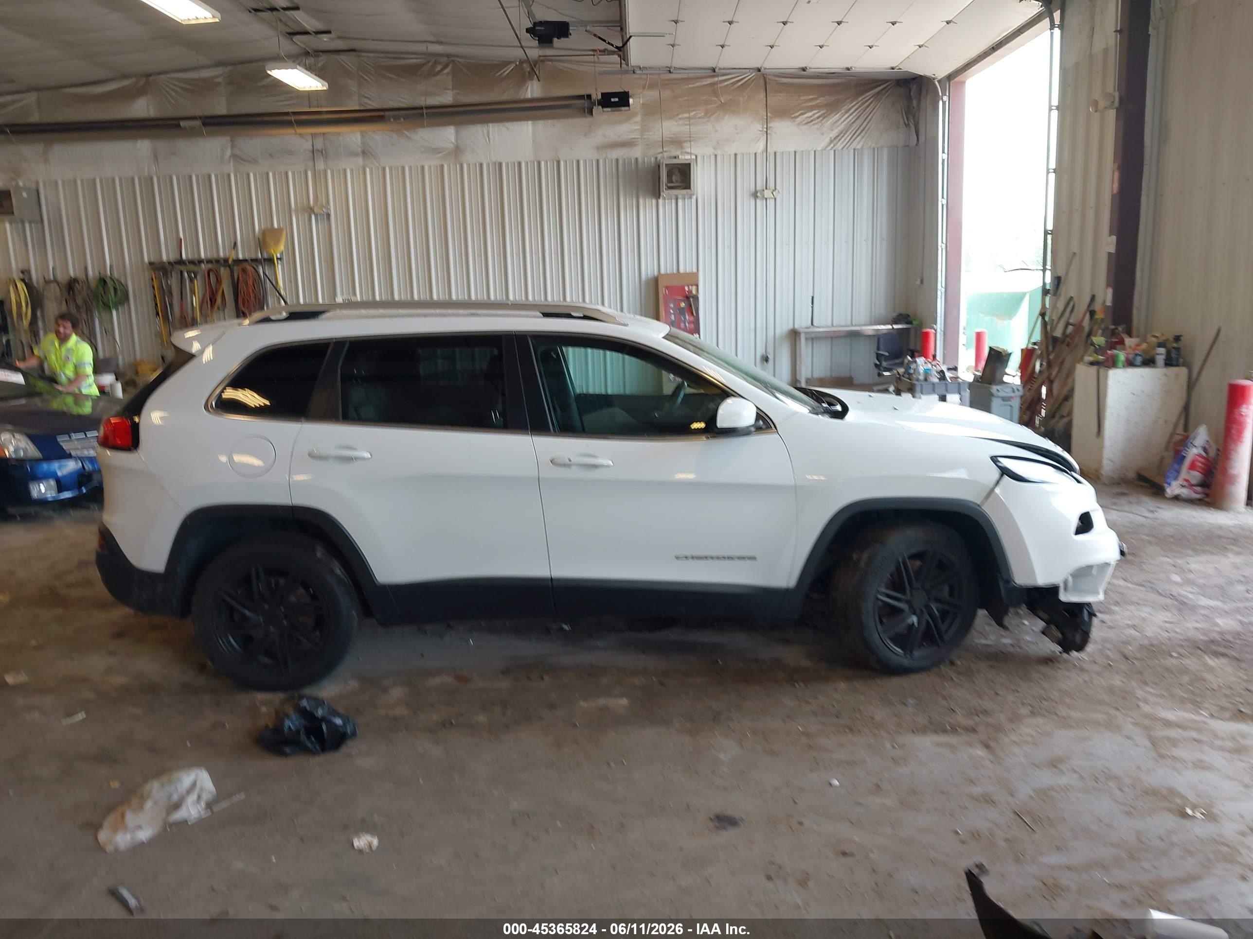 2015 Jeep Cherokee Limited Белый vin: 1C4PJLDS9FW547606