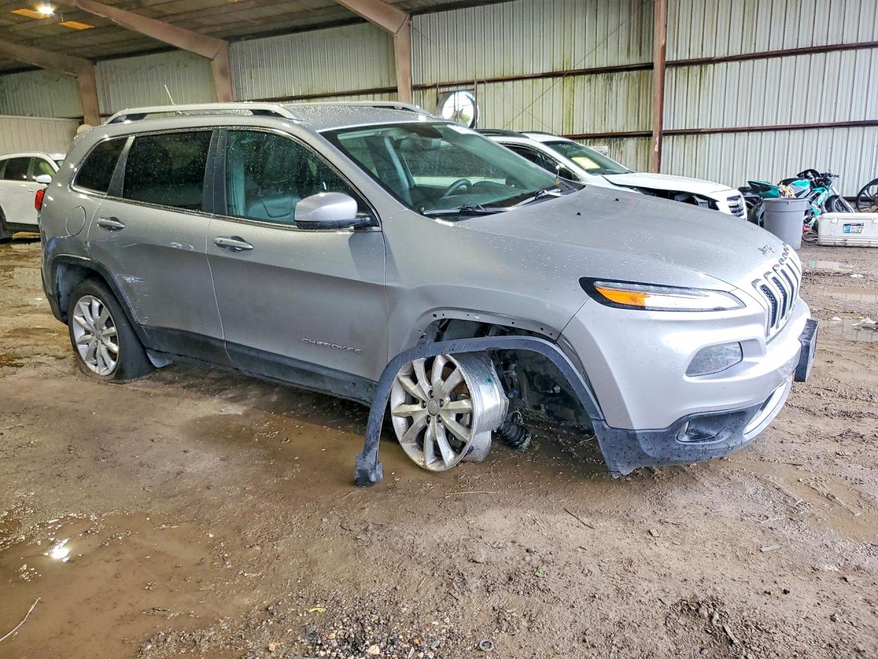 2015 Jeep Cherokee Limited Silver vin: 1C4PJLDS9FW684352