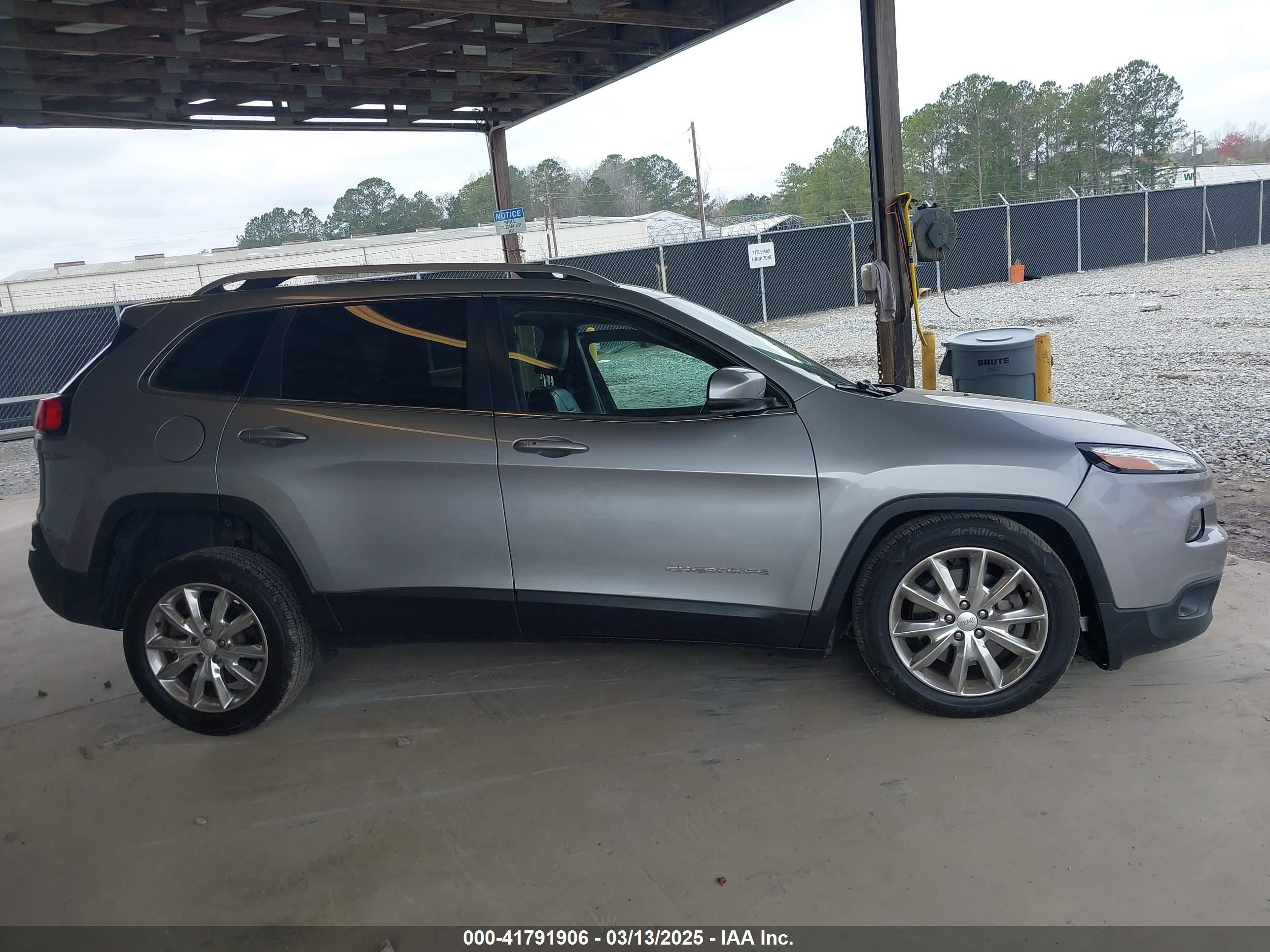 2017 Jeep Cherokee Limited Fwd Silver vin: 1C4PJLDS9HW650690