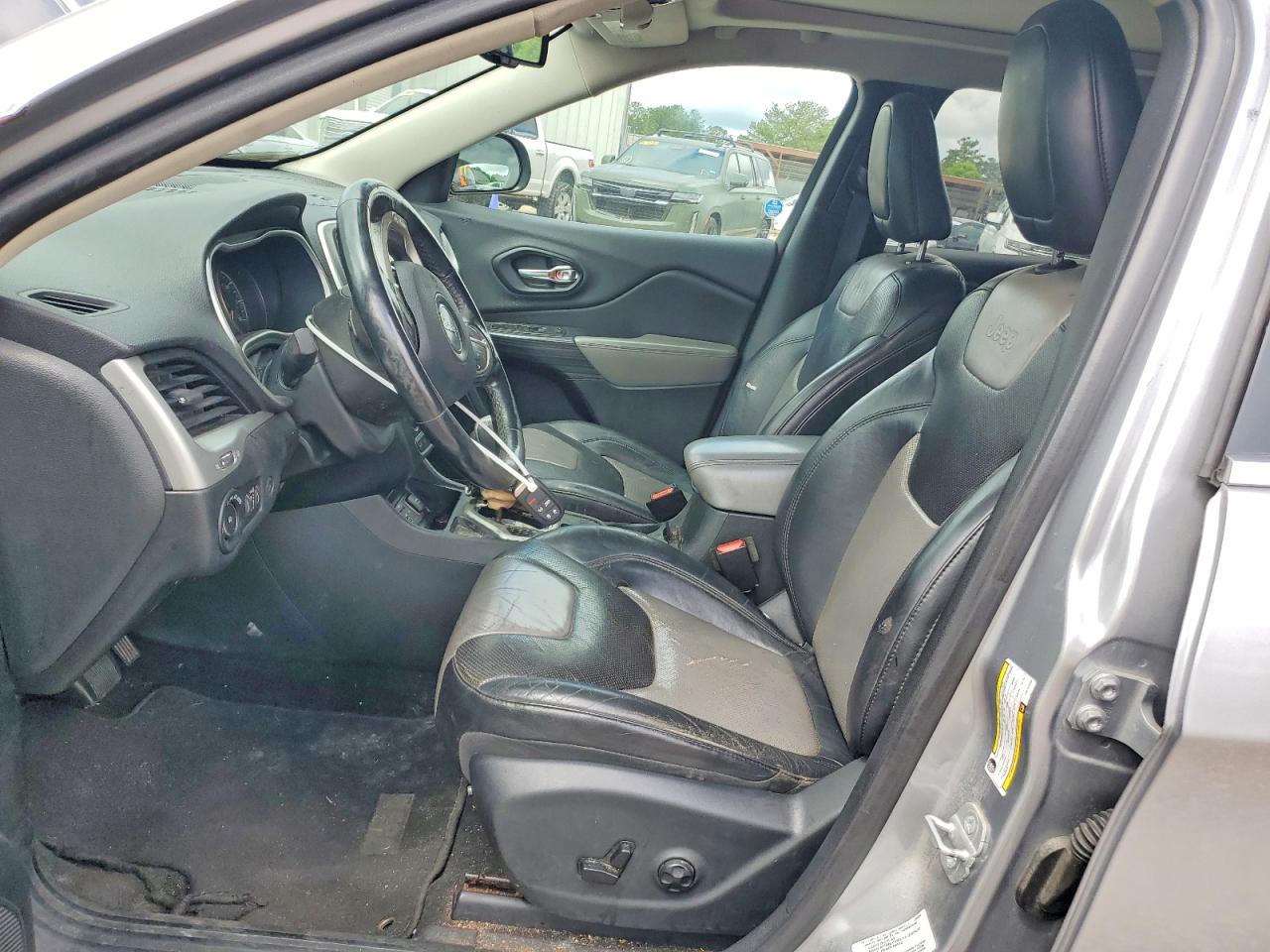 2014 Jeep Cherokee Limited Silver vin: 1C4PJLDSXEW144054