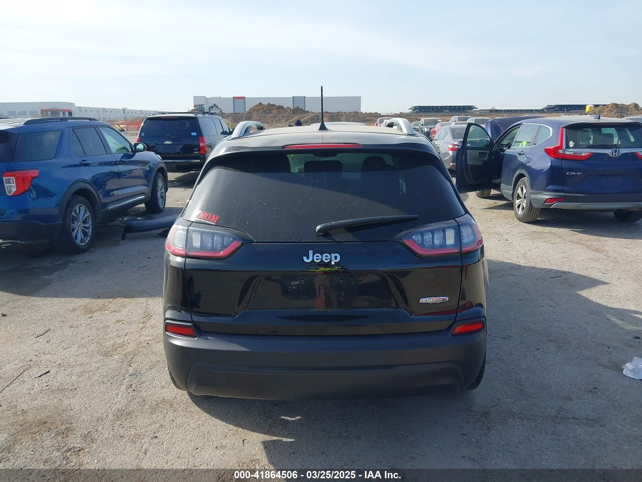 2021 Jeep Cherokee Latitude Plus Fwd Black vin: 1C4PJLLB1MD125792