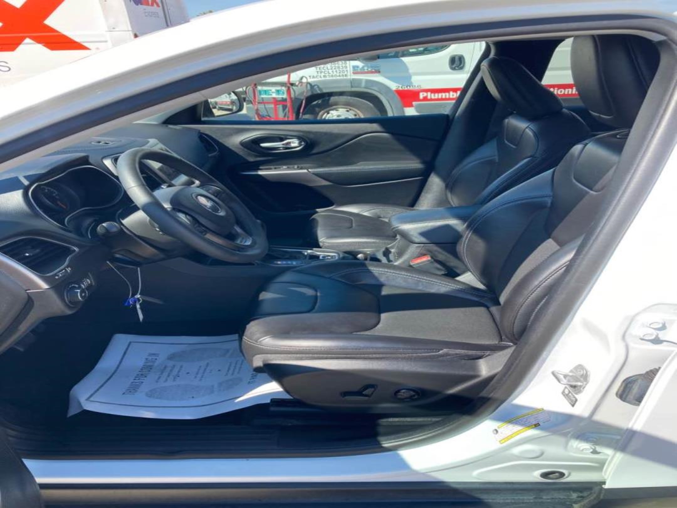 2021 Jeep Cherokee Latitude Plus vin: 1C4PJLLB2MD220572