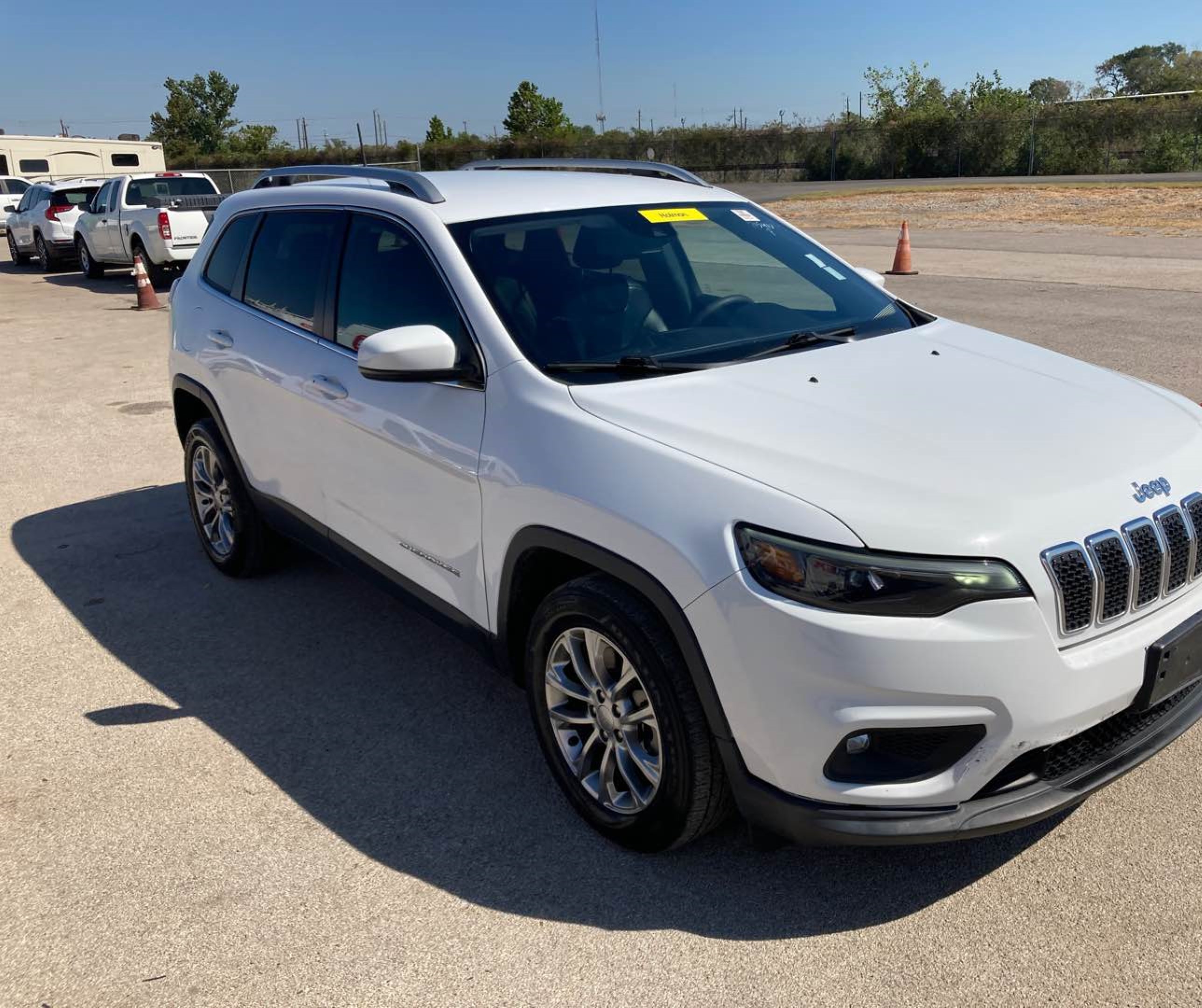 2021 Jeep Cherokee Latitude Plus vin: 1C4PJLLB2MD220572