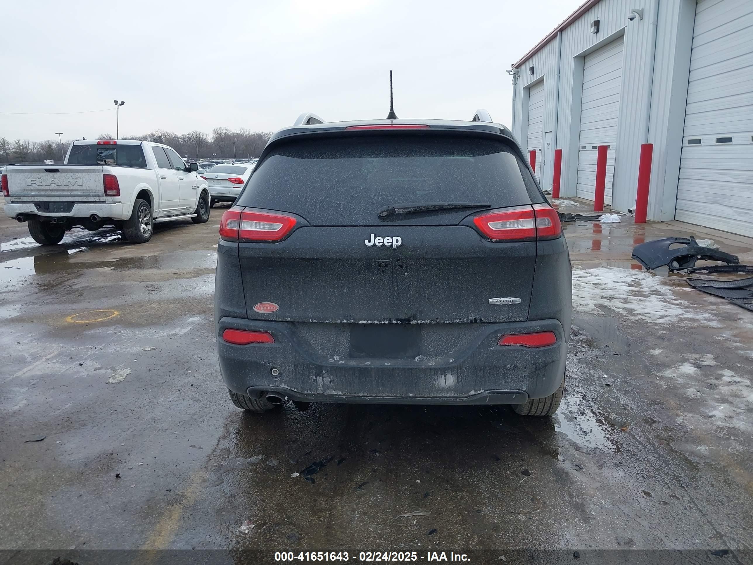 2018 Jeep Cherokee Latitude Plus Fwd Черный vin: 1C4PJLLB3JD553228