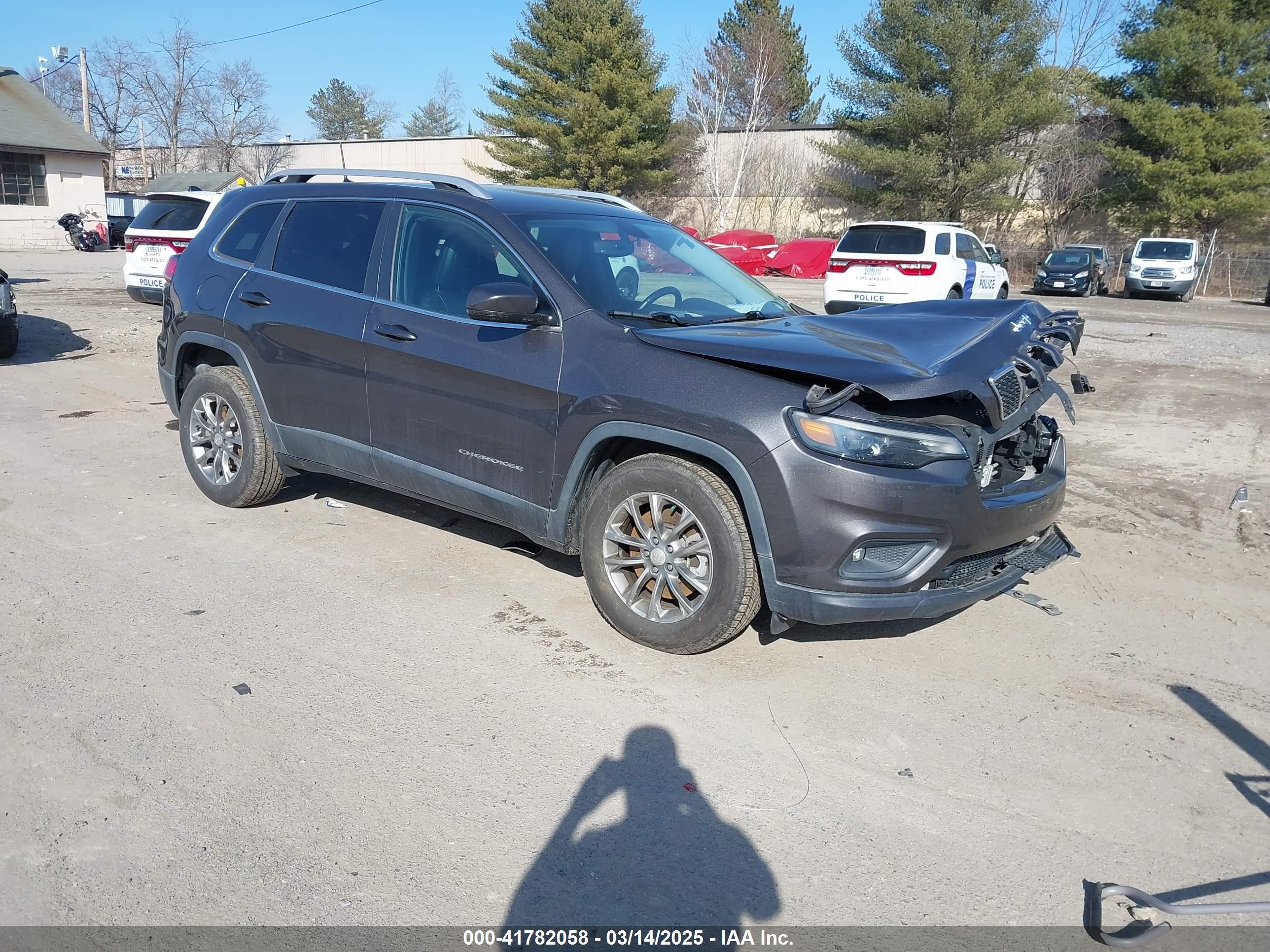 2019 Jeep Cherokee Latitude Plus Fwd Gray vin: 1C4PJLLB3KD406294
