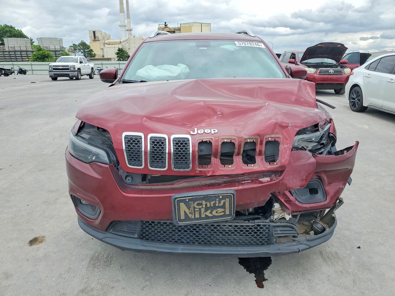 2020 Jeep Cherokee Latitude Plus Burgundy vin: 1C4PJLLB3LD620347