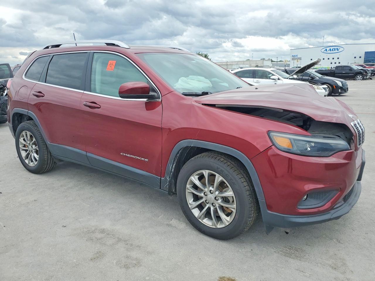 2020 Jeep Cherokee Latitude Plus Burgundy vin: 1C4PJLLB3LD620347