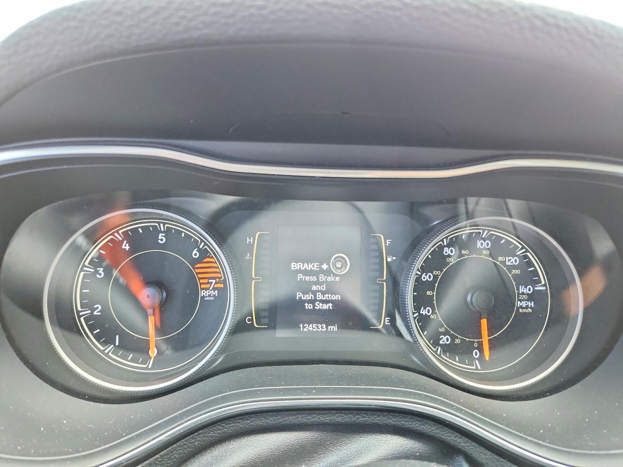 2019 Jeep Cherokee Latitude Plus White vin: 1C4PJLLB4KD474989