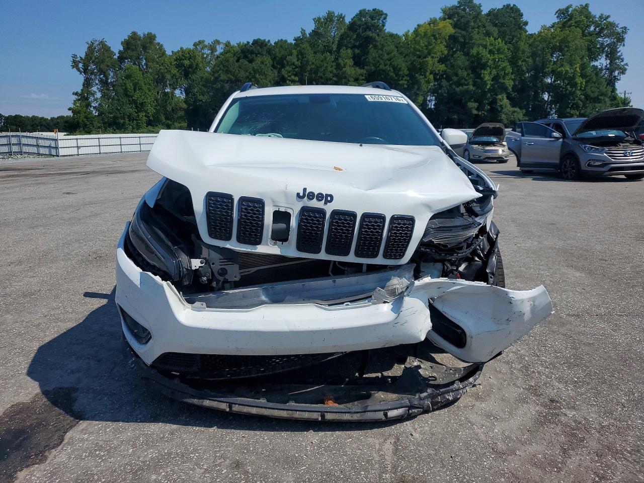 2019 Jeep Cherokee Latitude Plus White vin: 1C4PJLLB4KD474989
