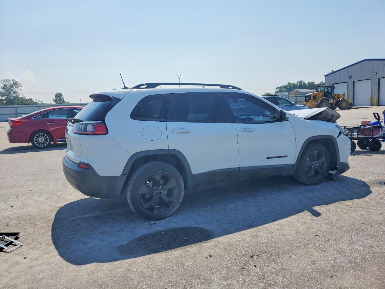 2019 Jeep Cherokee Latitude Plus White vin: 1C4PJLLB4KD474989