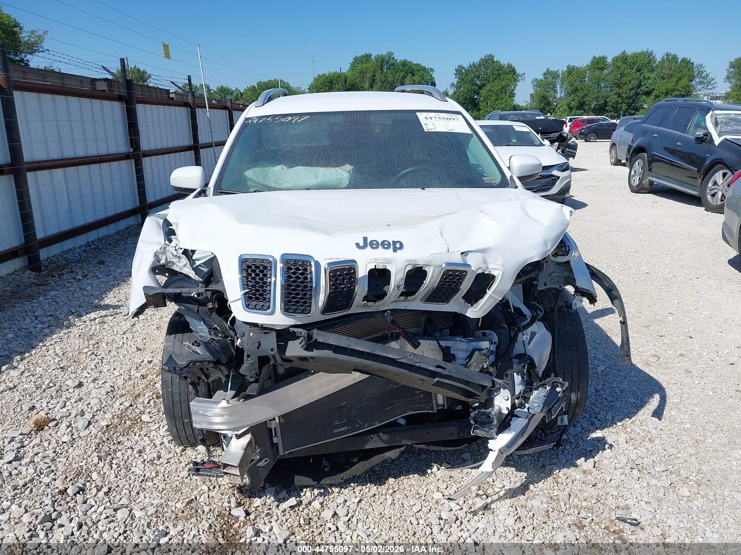 2020 Jeep Cherokee Latitude Plus Fwd White vin: 1C4PJLLB4LD503540