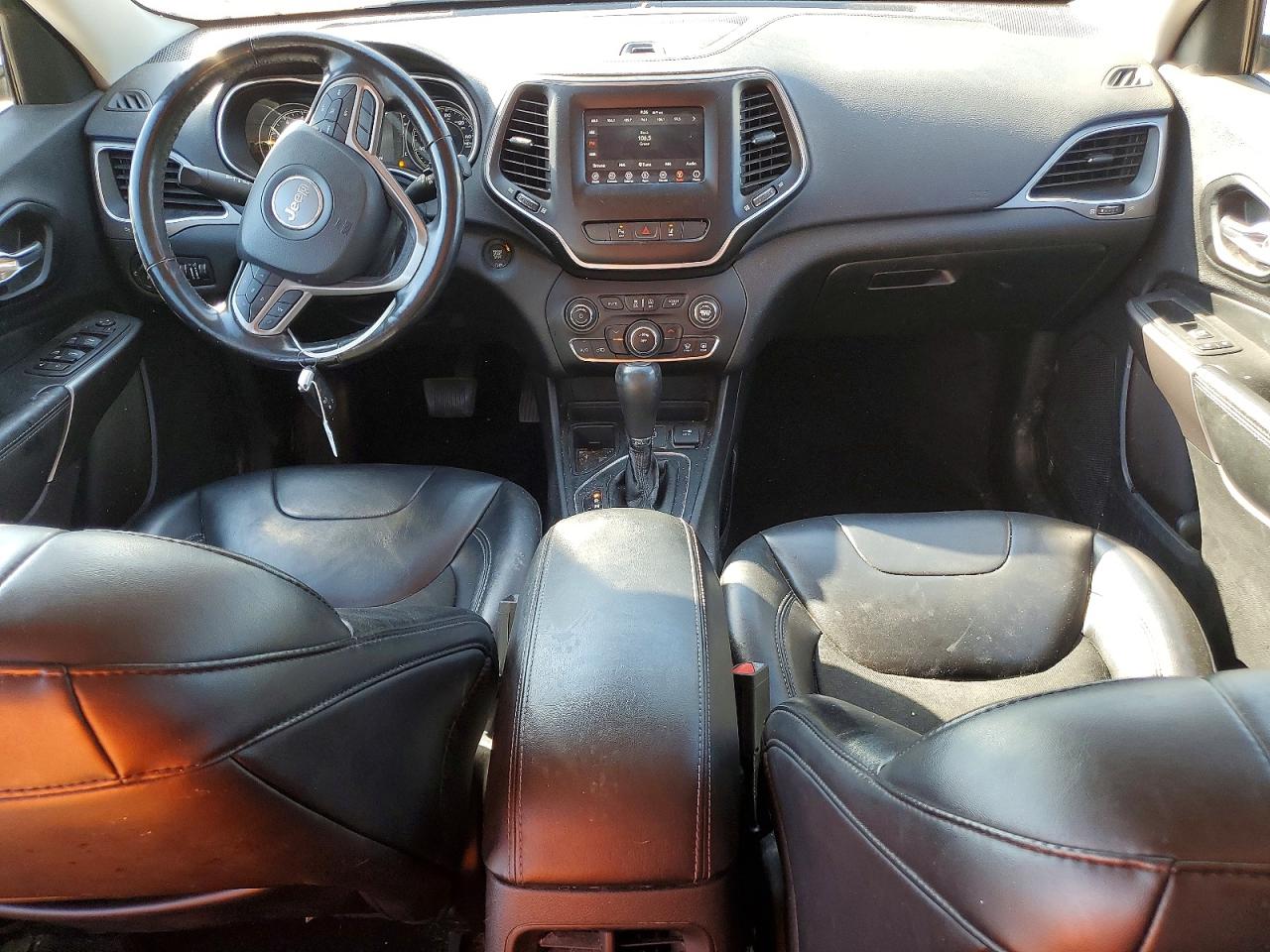 2021 Jeep Cherokee Latitude Plus Gray vin: 1C4PJLLB4MD134681
